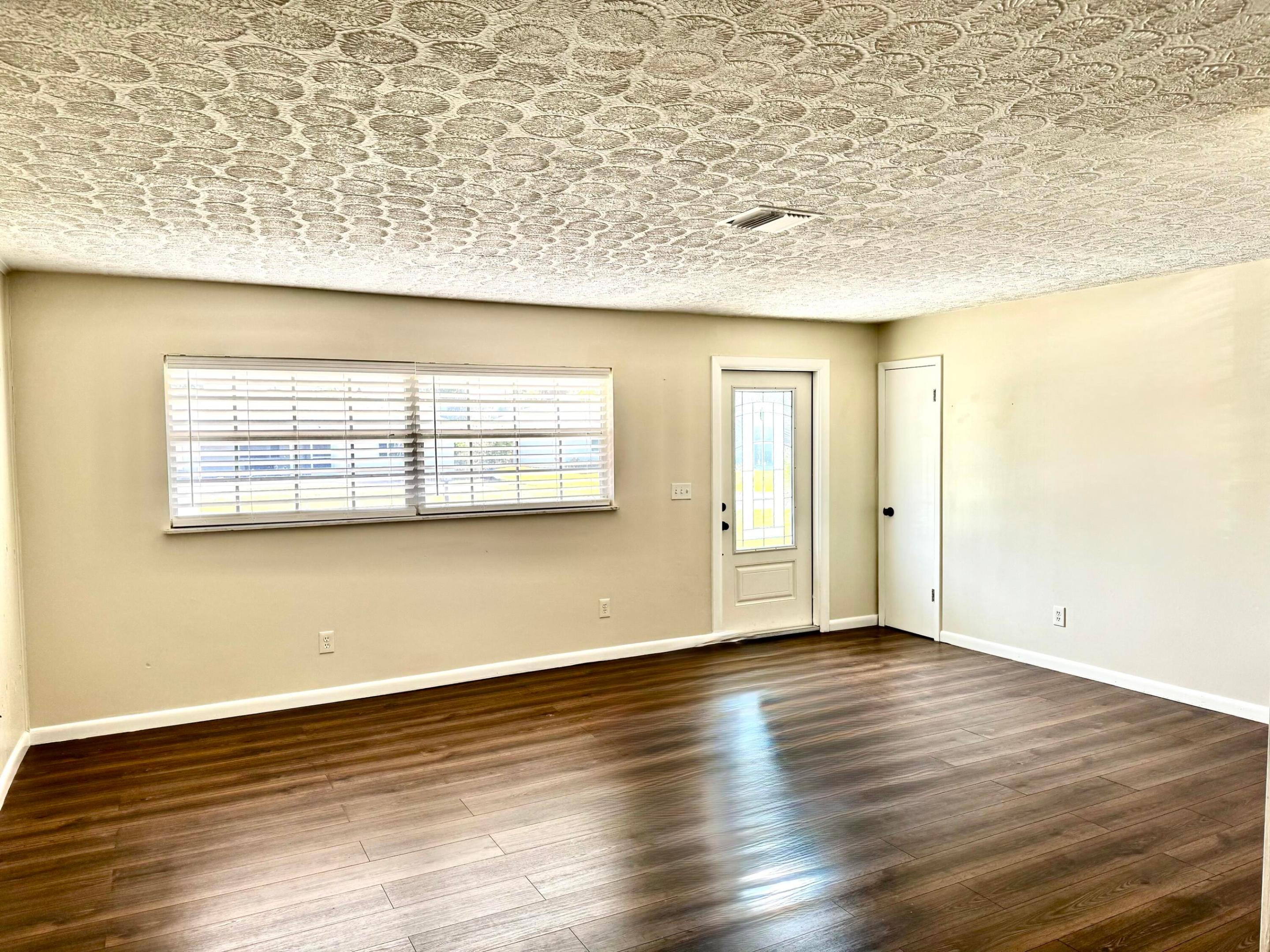 5105 Birch Drive Property Photo 3