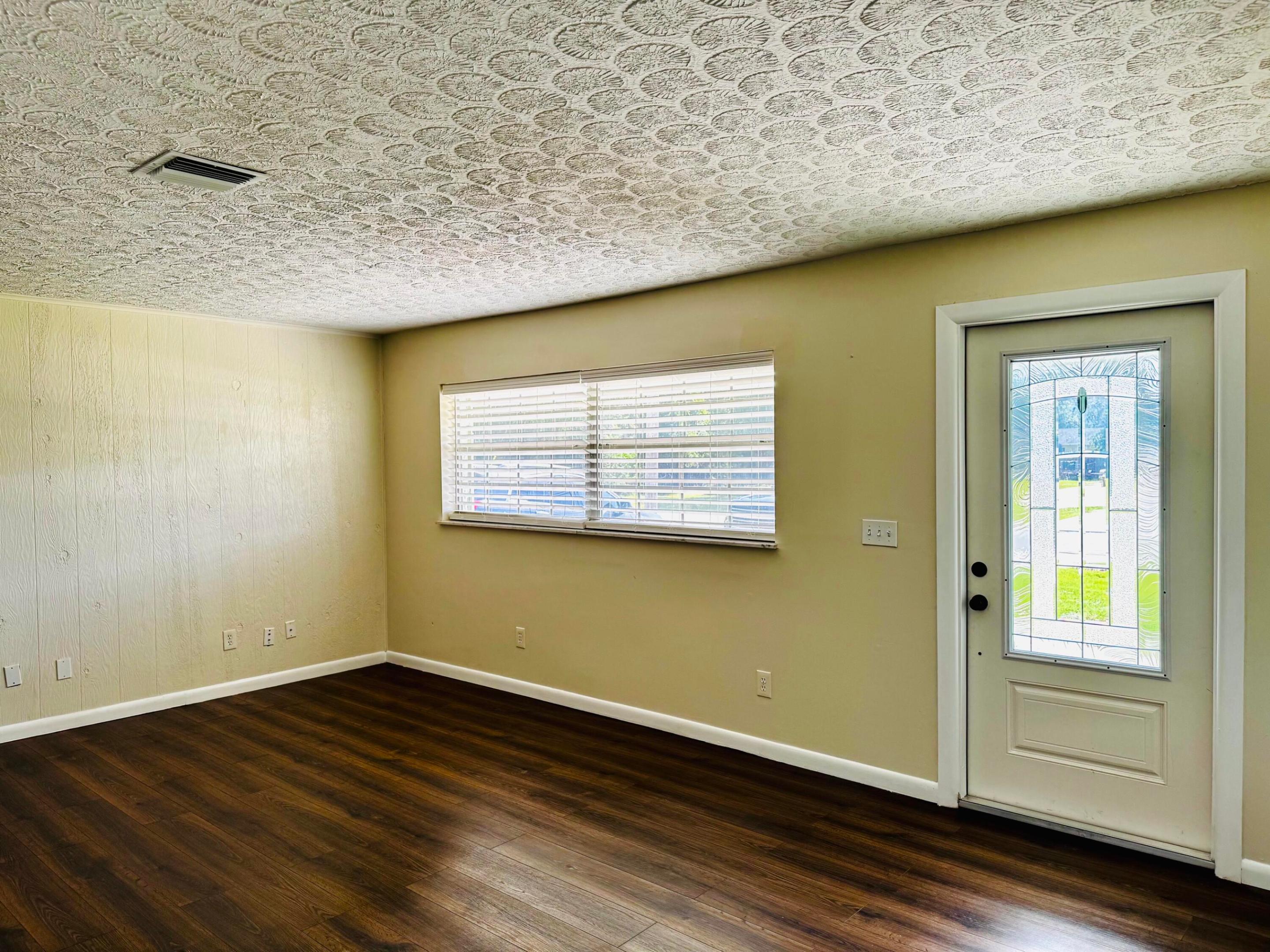 5105 Birch Drive Property Photo 4