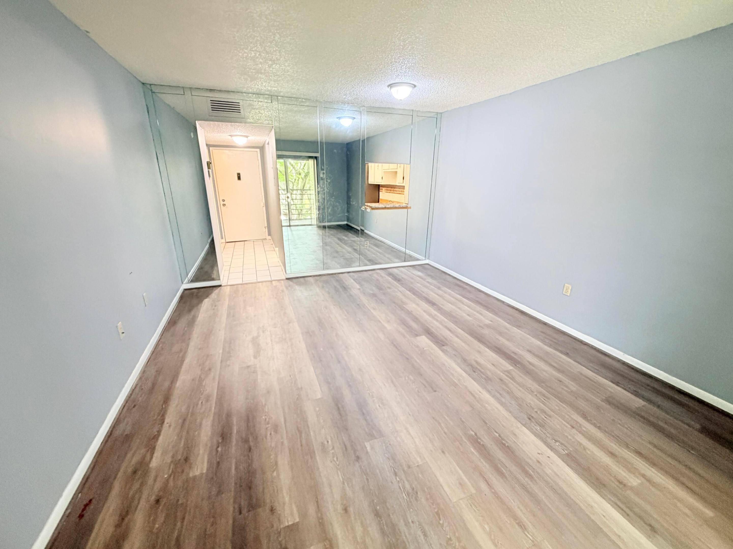 4354 Nw 9th Avenue 14-3c Property Photo 3