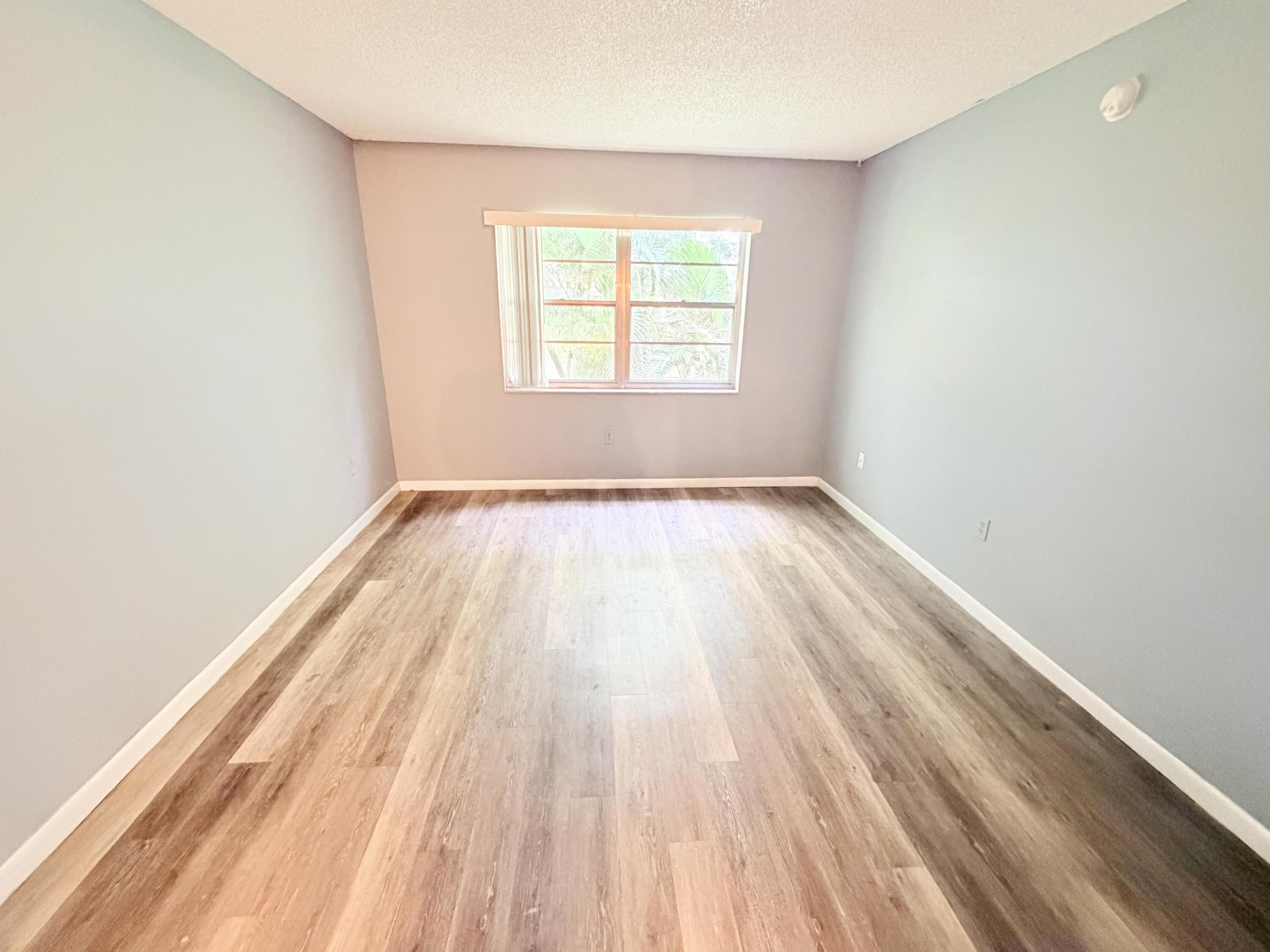 4354 Nw 9th Avenue 14-3c Property Photo 7