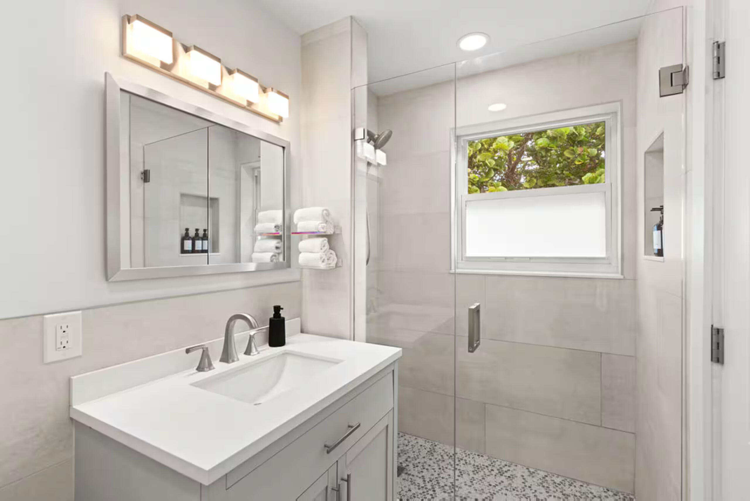 1216 Surf Road Property Photo 23