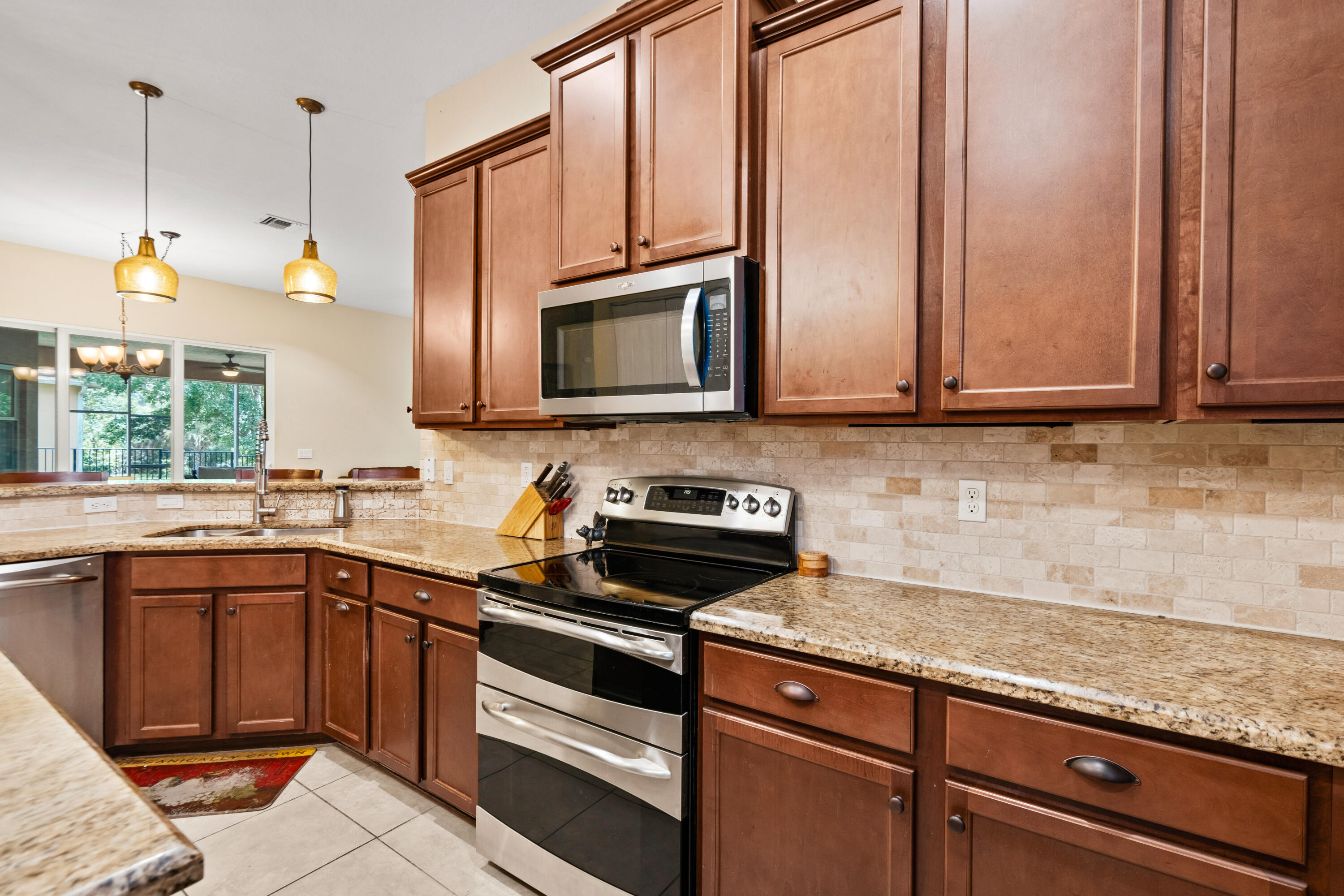 6019 Sw Longspur Lane Property Photo 17