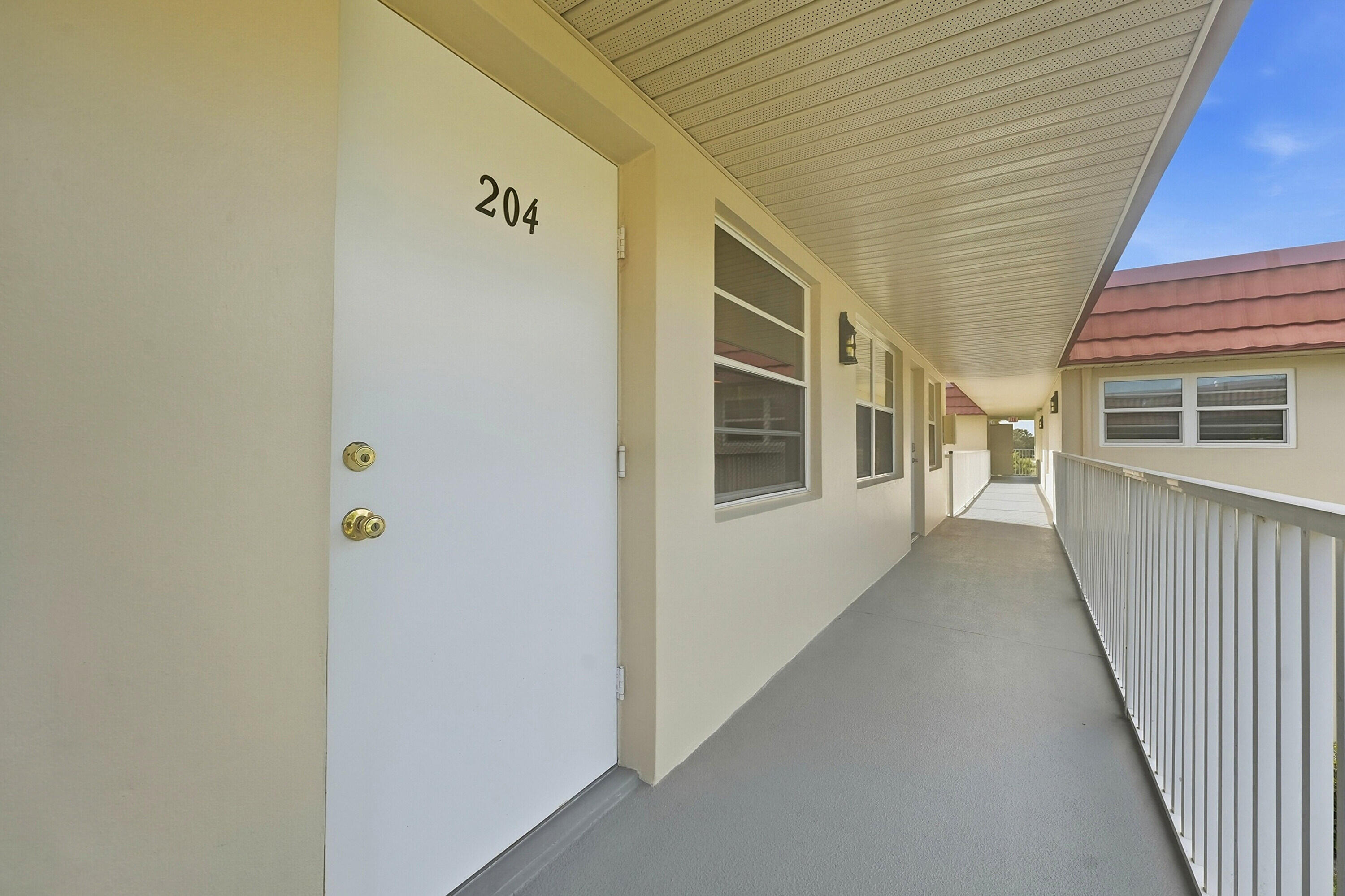 31 Pine Arbor Lane Unit 204 Property Photo 1
