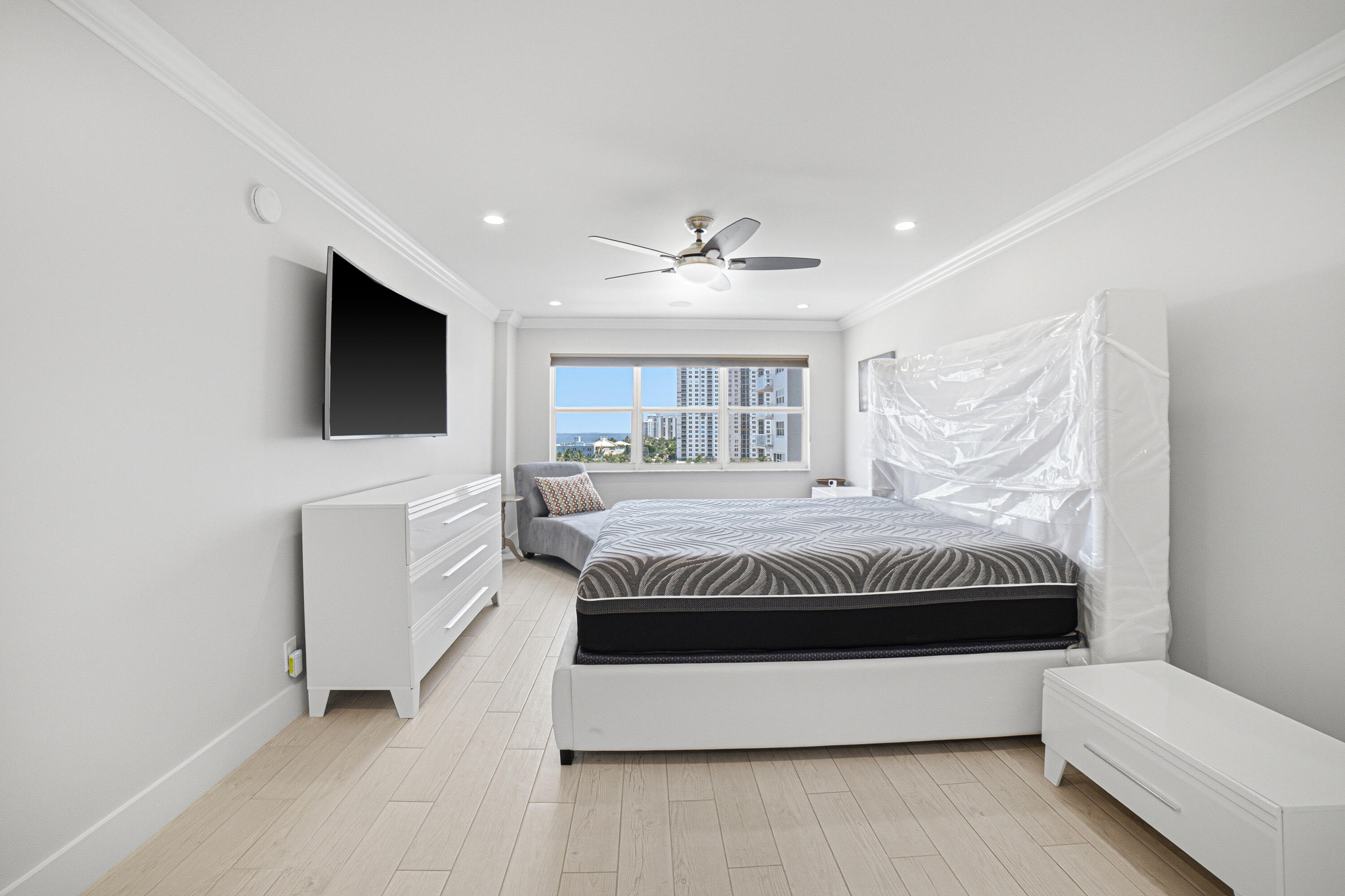 111 N Pompano Beach Boulevard 908 Property Photo 13