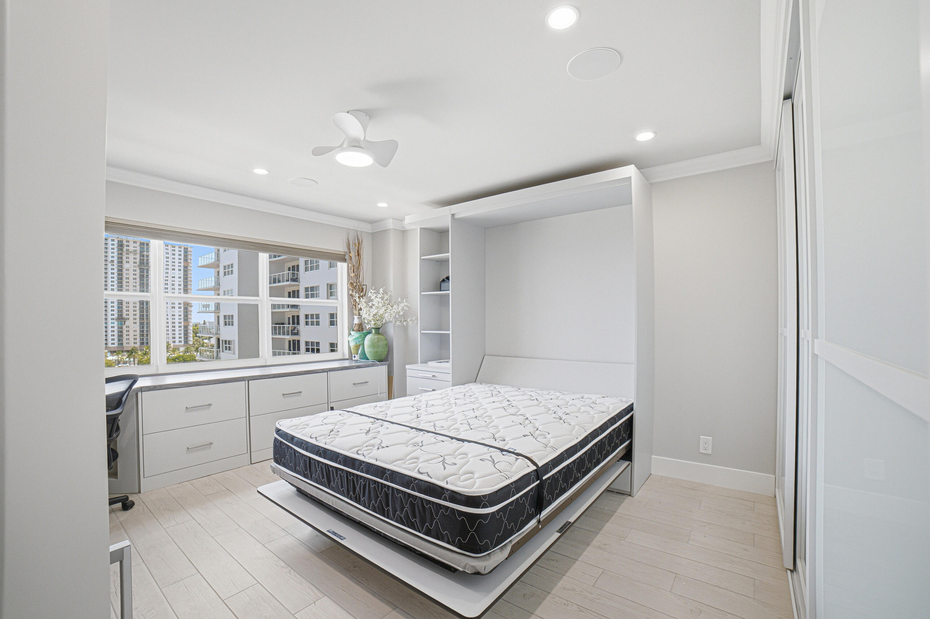 111 N Pompano Beach Boulevard 908 Property Photo 18