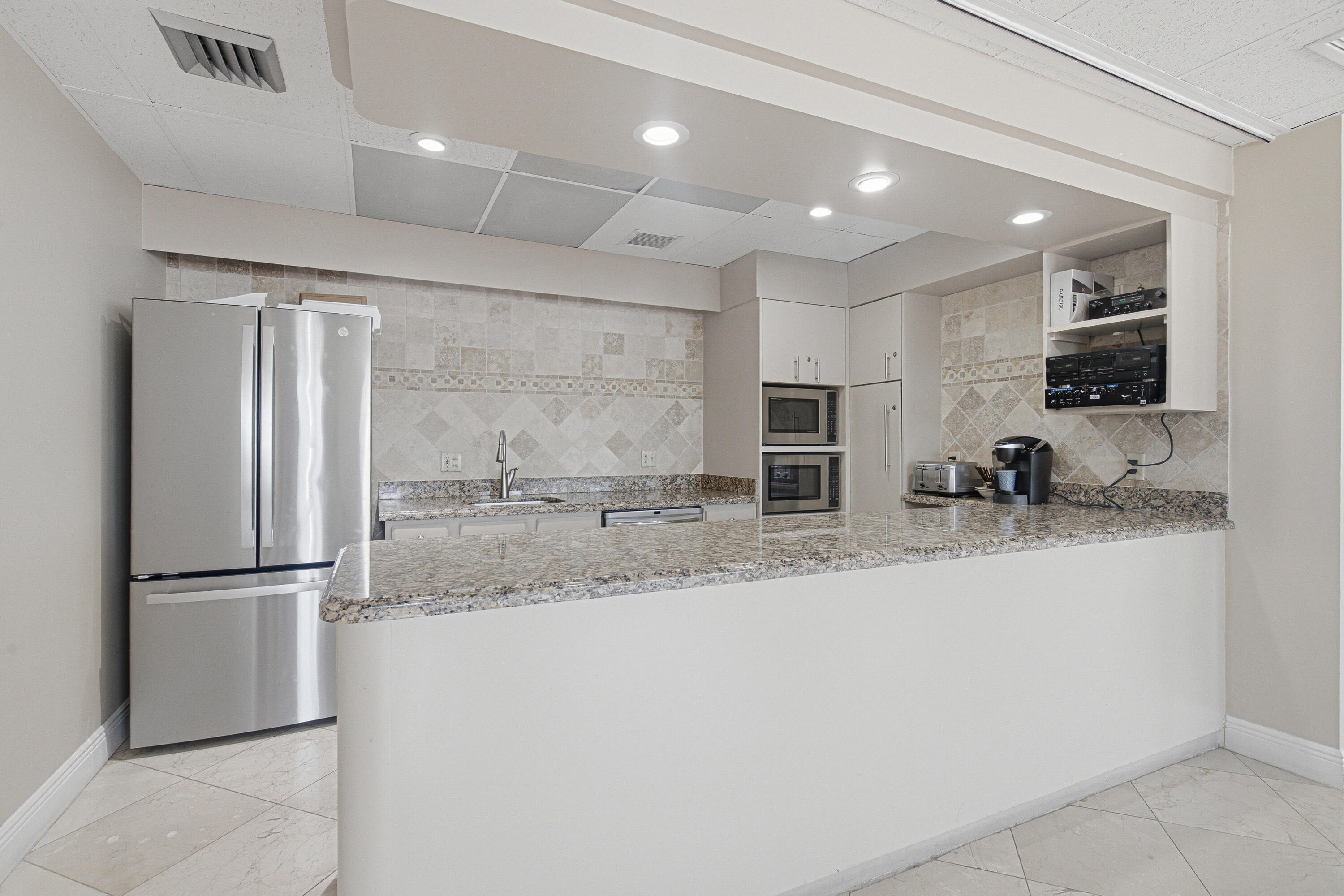 111 N Pompano Beach Boulevard 908 Property Photo 29