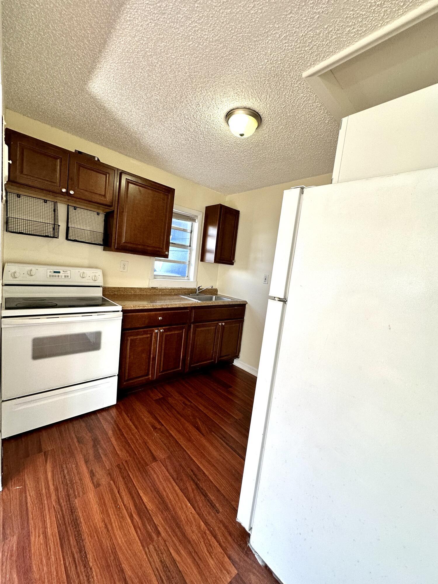 517 Kanuga Drive Unit 3 Property Photo 6