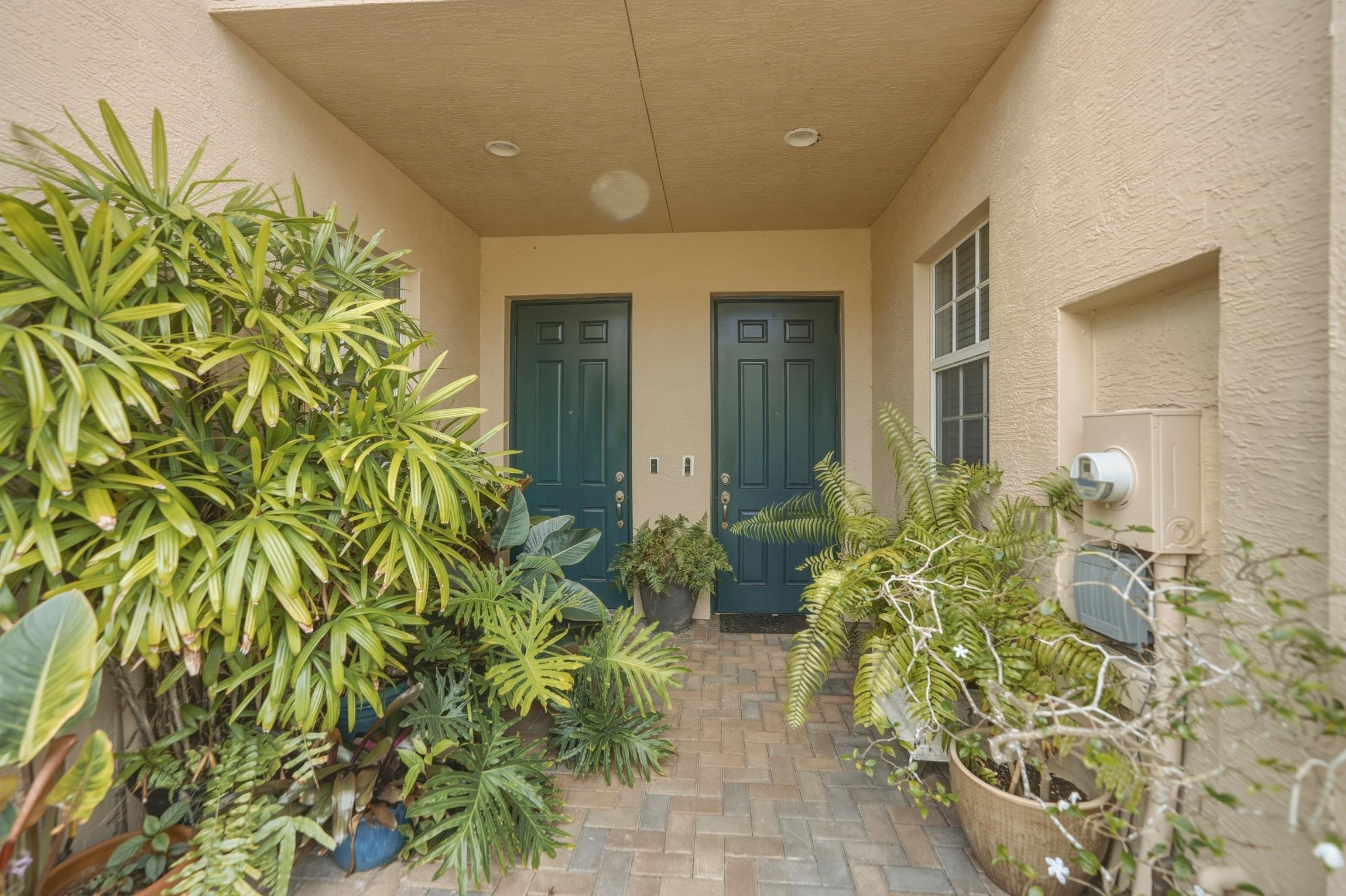 135 Sw Walking Path Property Photo 5