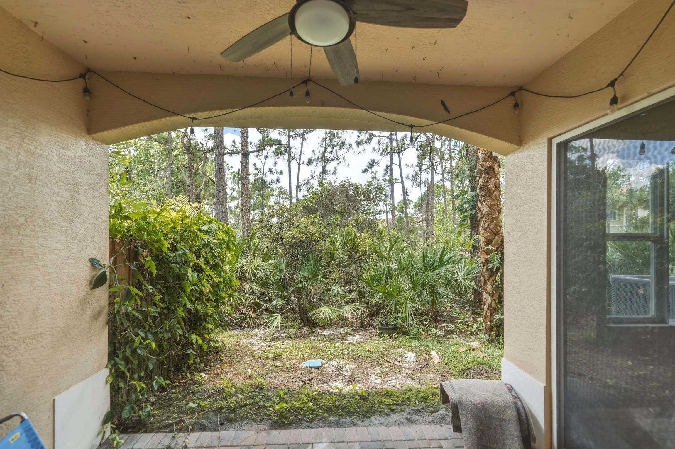 135 Sw Walking Path Property Photo 11