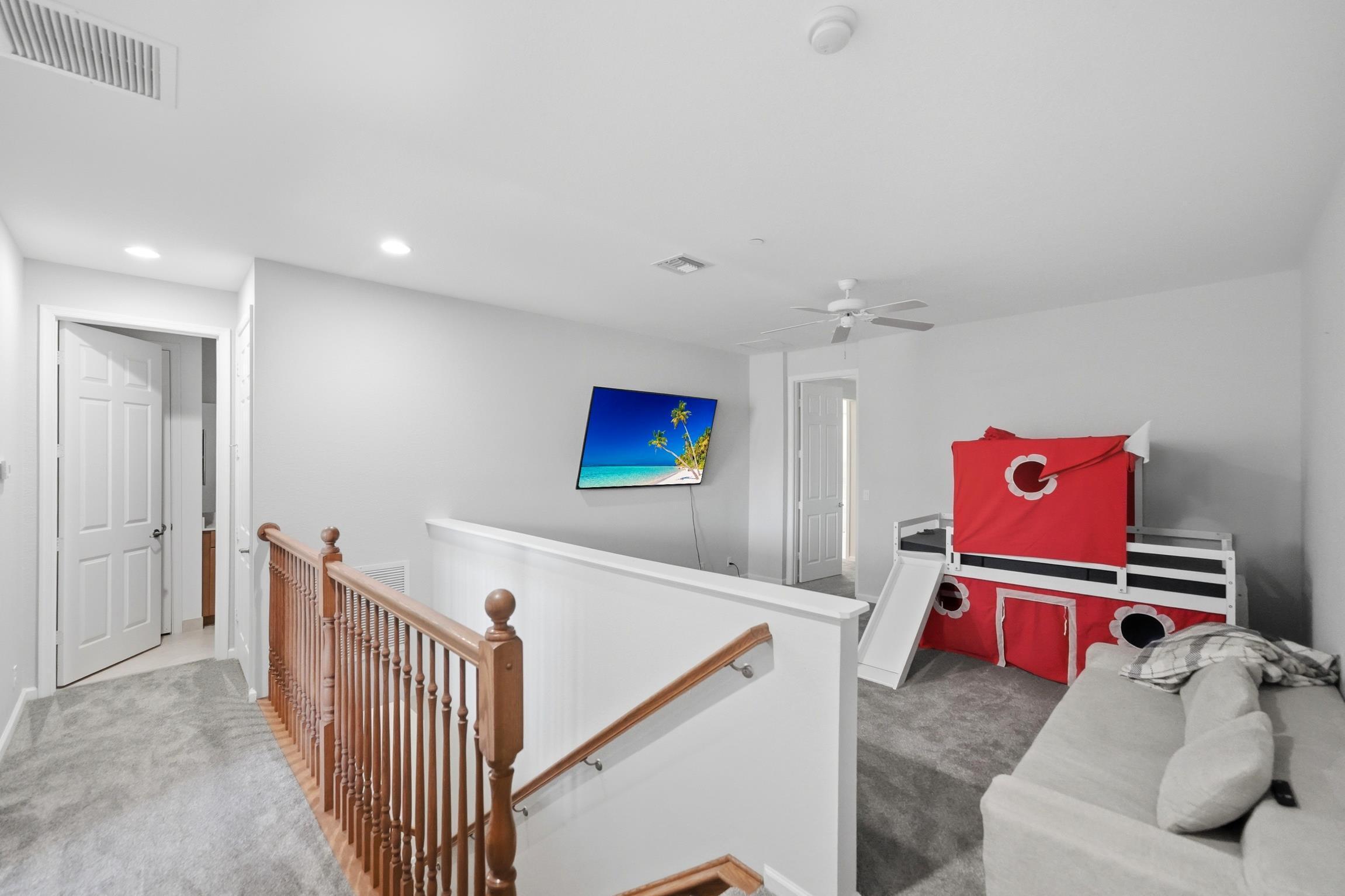 135 Sw Walking Path Property Photo 23