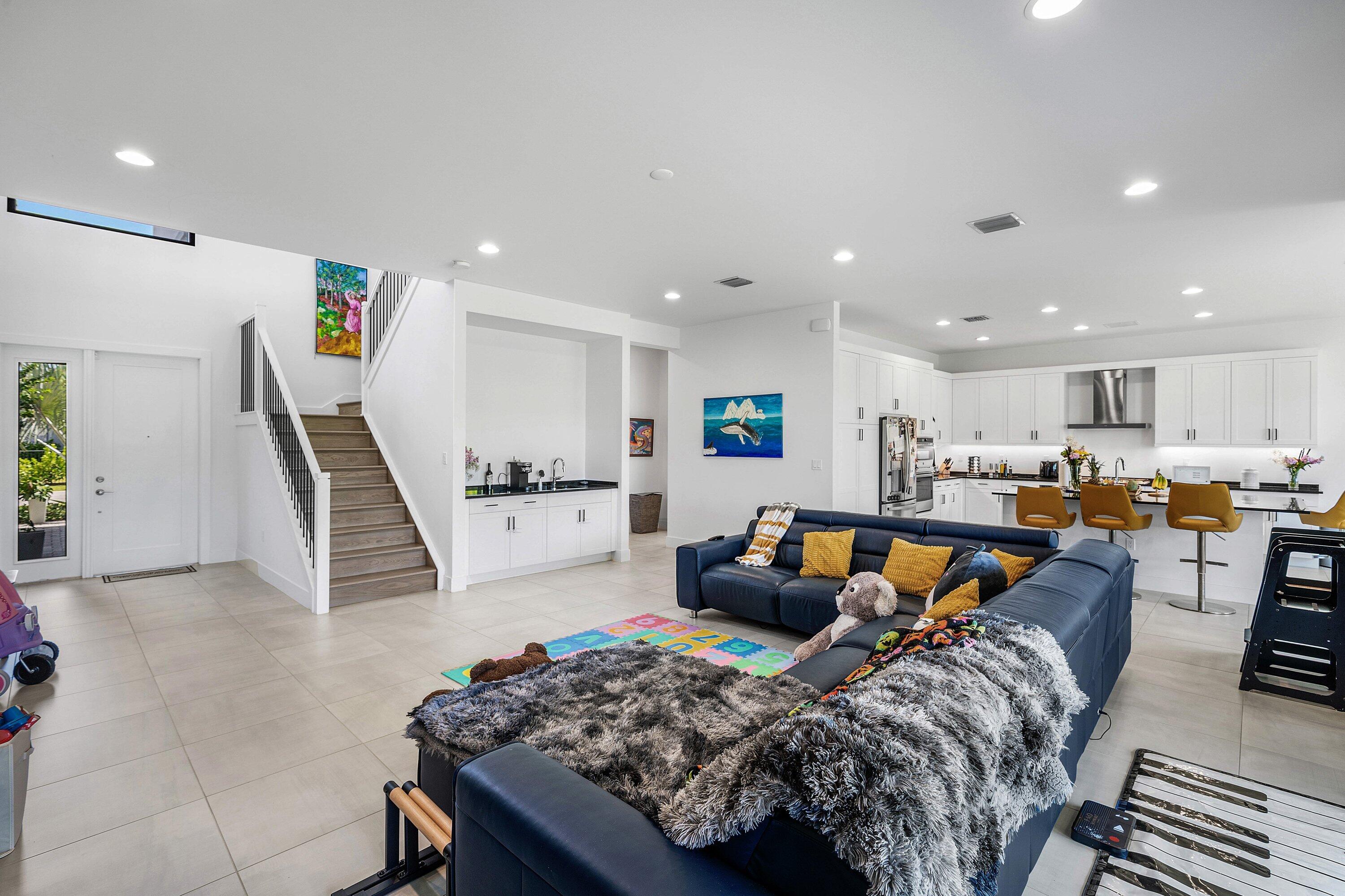 8381 Fishers Island Way Property Photo 12