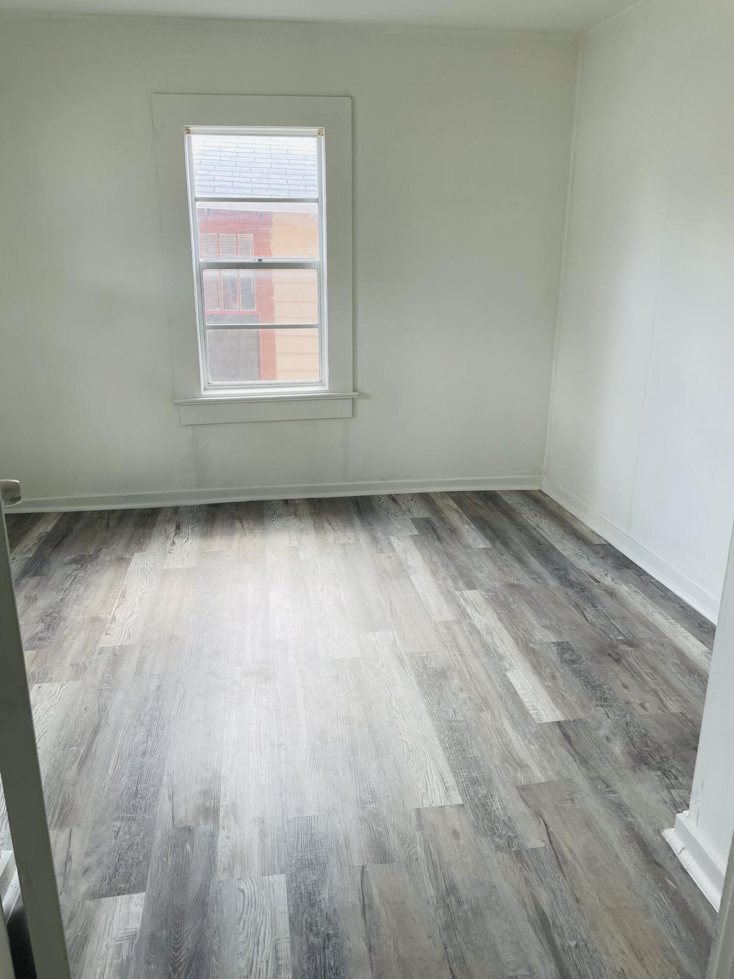 706 7th Street Property Photo 2