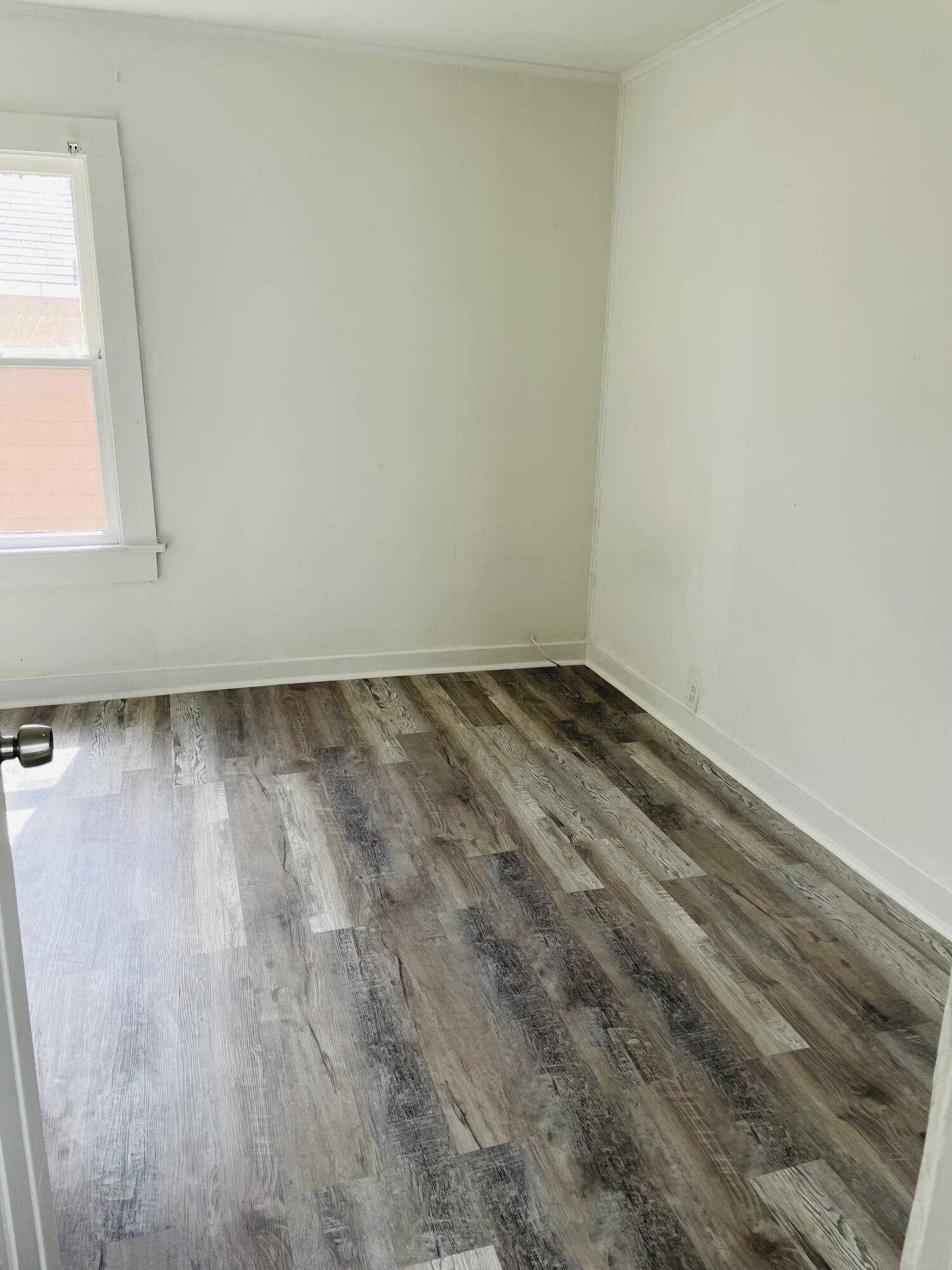 706 7th Street Property Photo 6