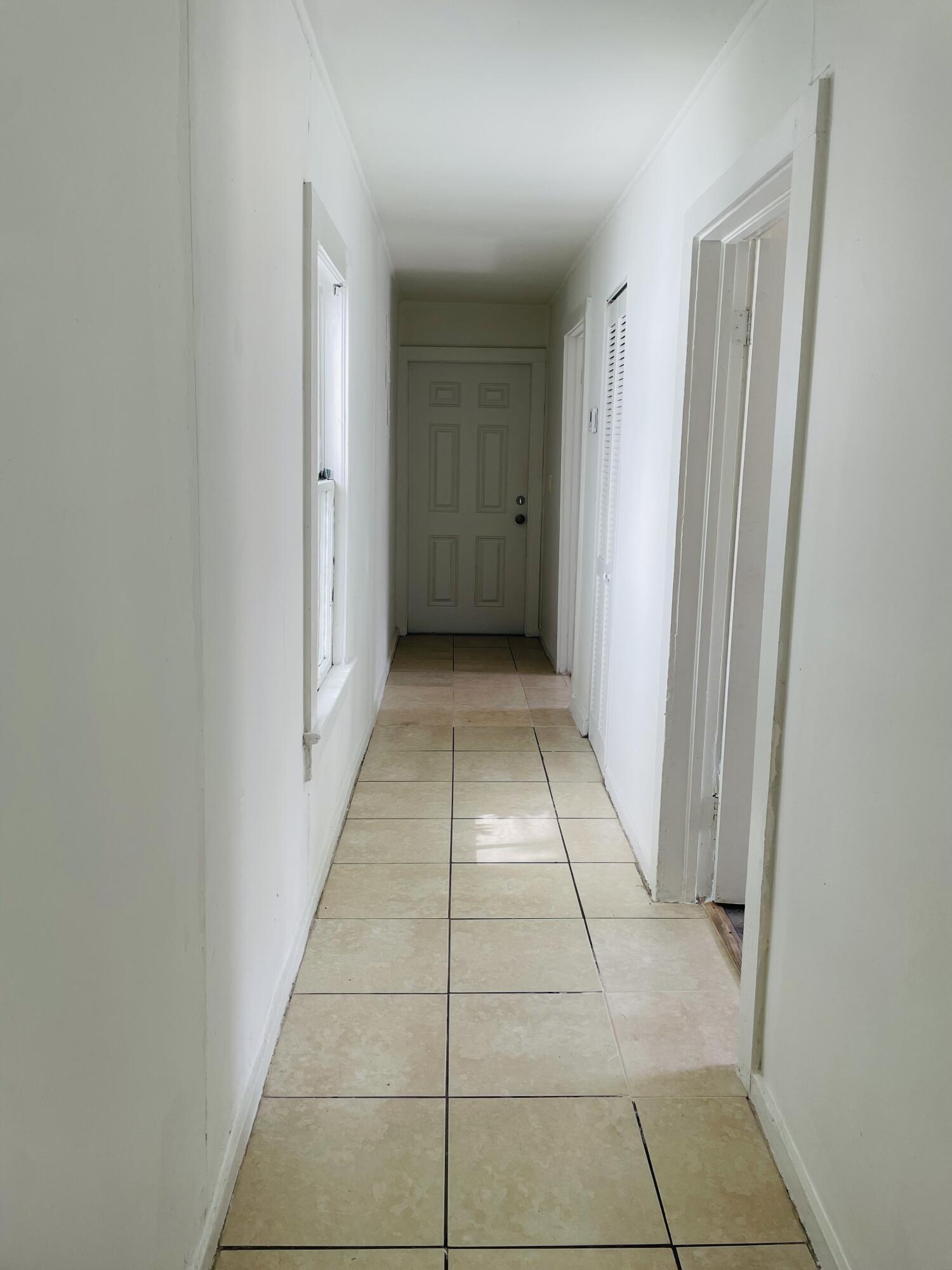 706 7th Street Property Photo 8