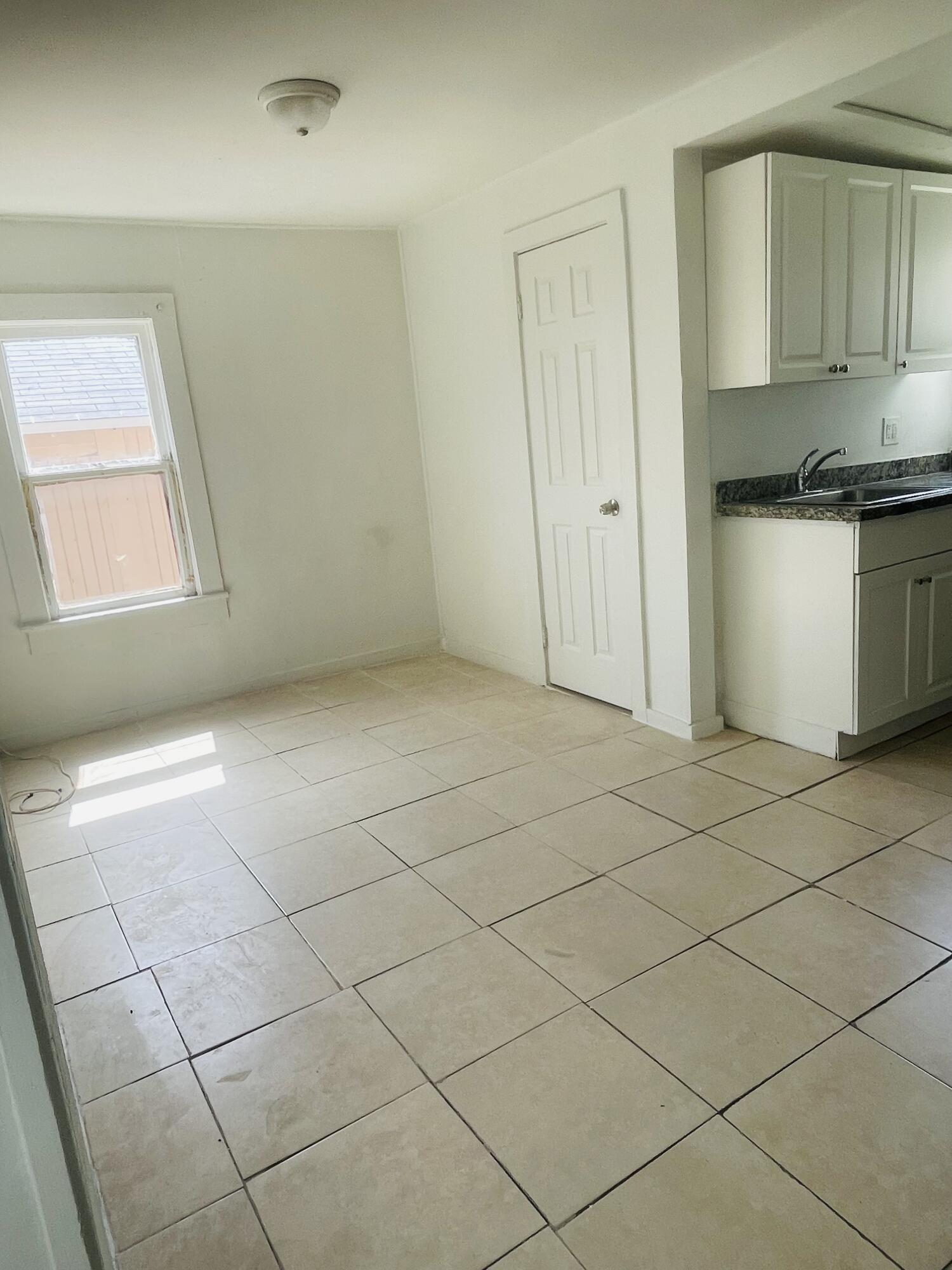 706 7th Street Property Photo 11