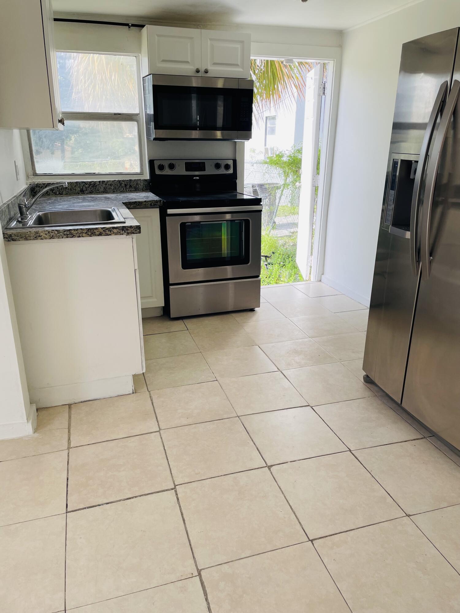 706 7th Street Property Photo 13