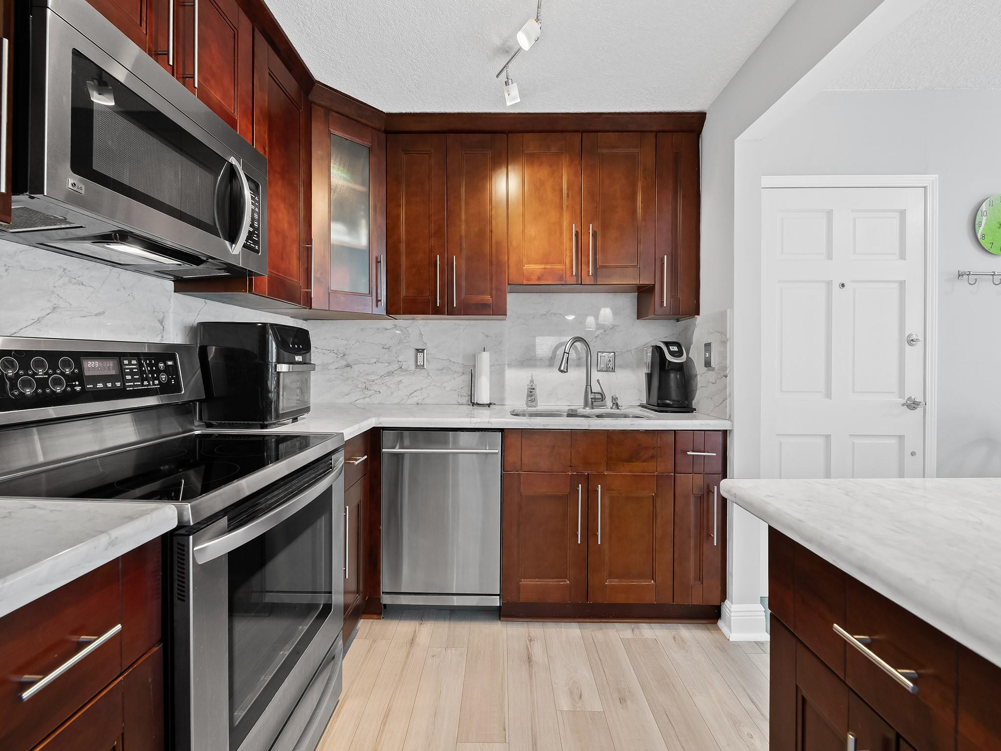 1839 Middle River Drive 105 Property Photo 1