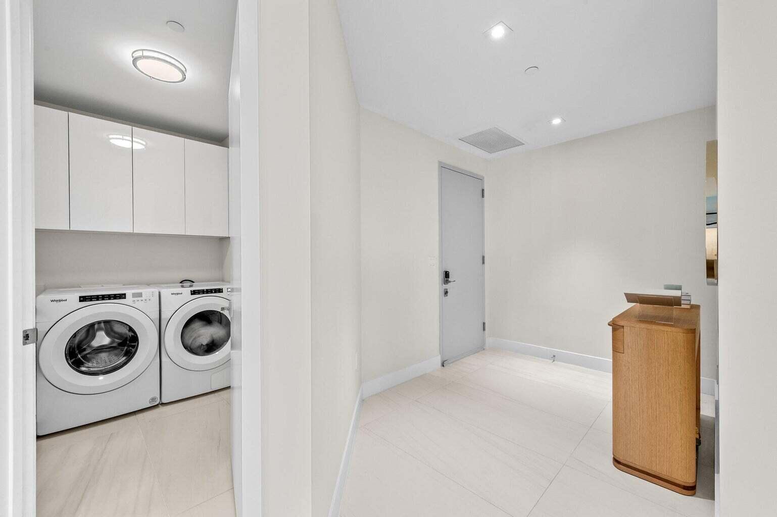 3100 N Ocean Drive H 1504 Property Photo 6