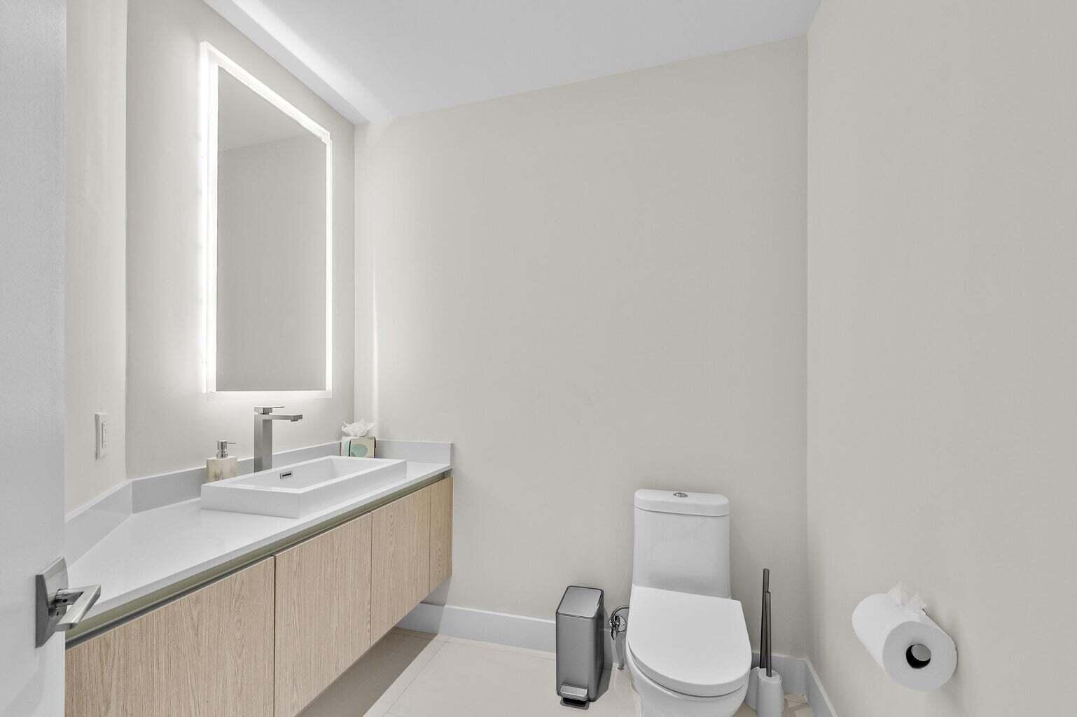 3100 N Ocean Drive H 1504 Property Photo 9