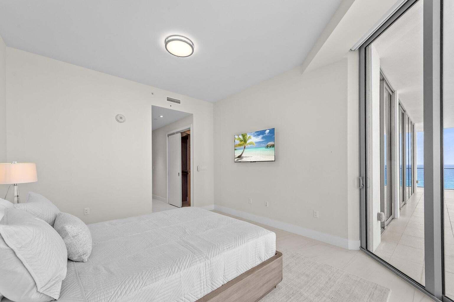 3100 N Ocean Drive H 1504 Property Photo 13