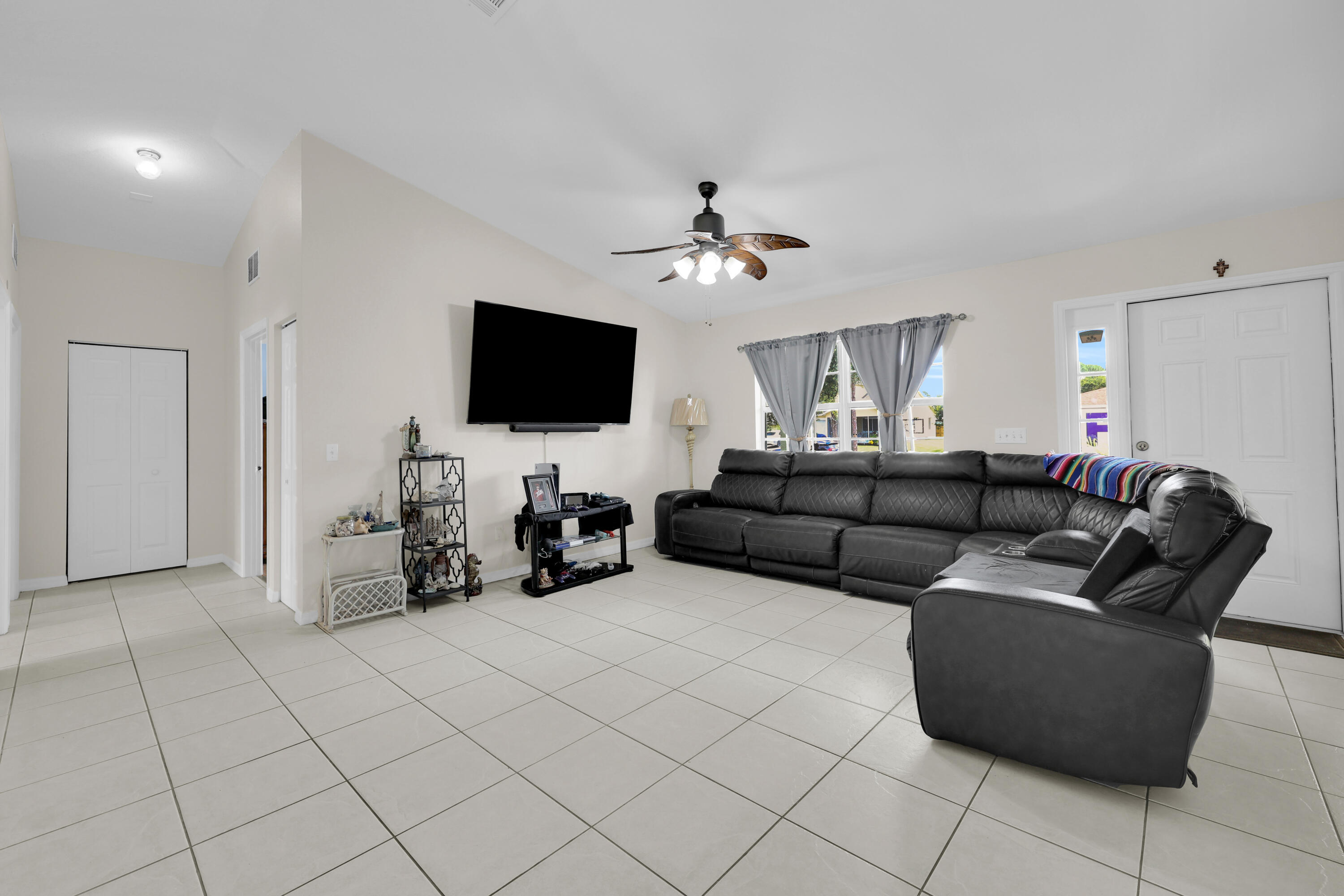 1295 12th Avenue Sw Property Photo 5