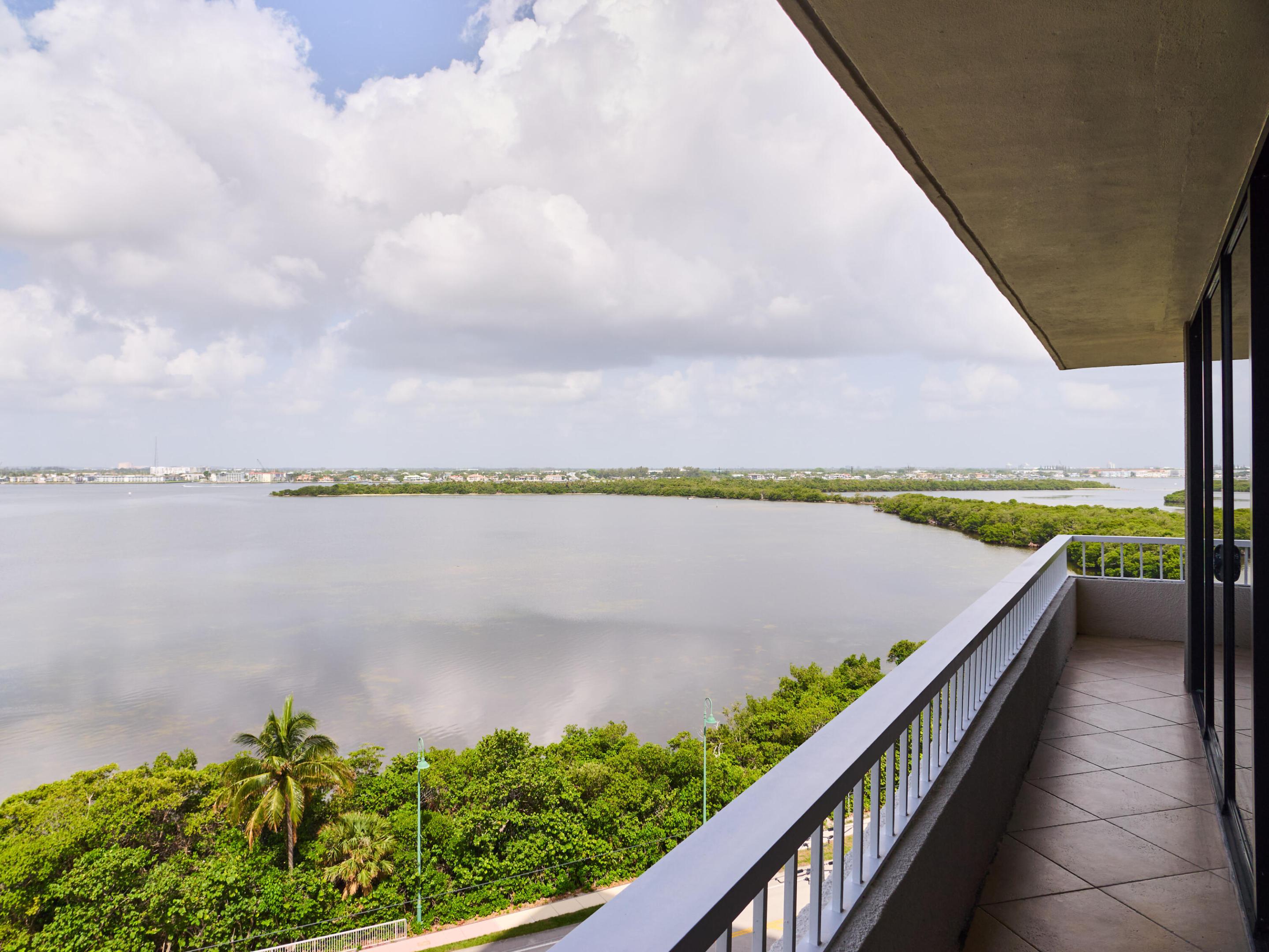 5550 N Ocean Drive 9d Property Photo 11