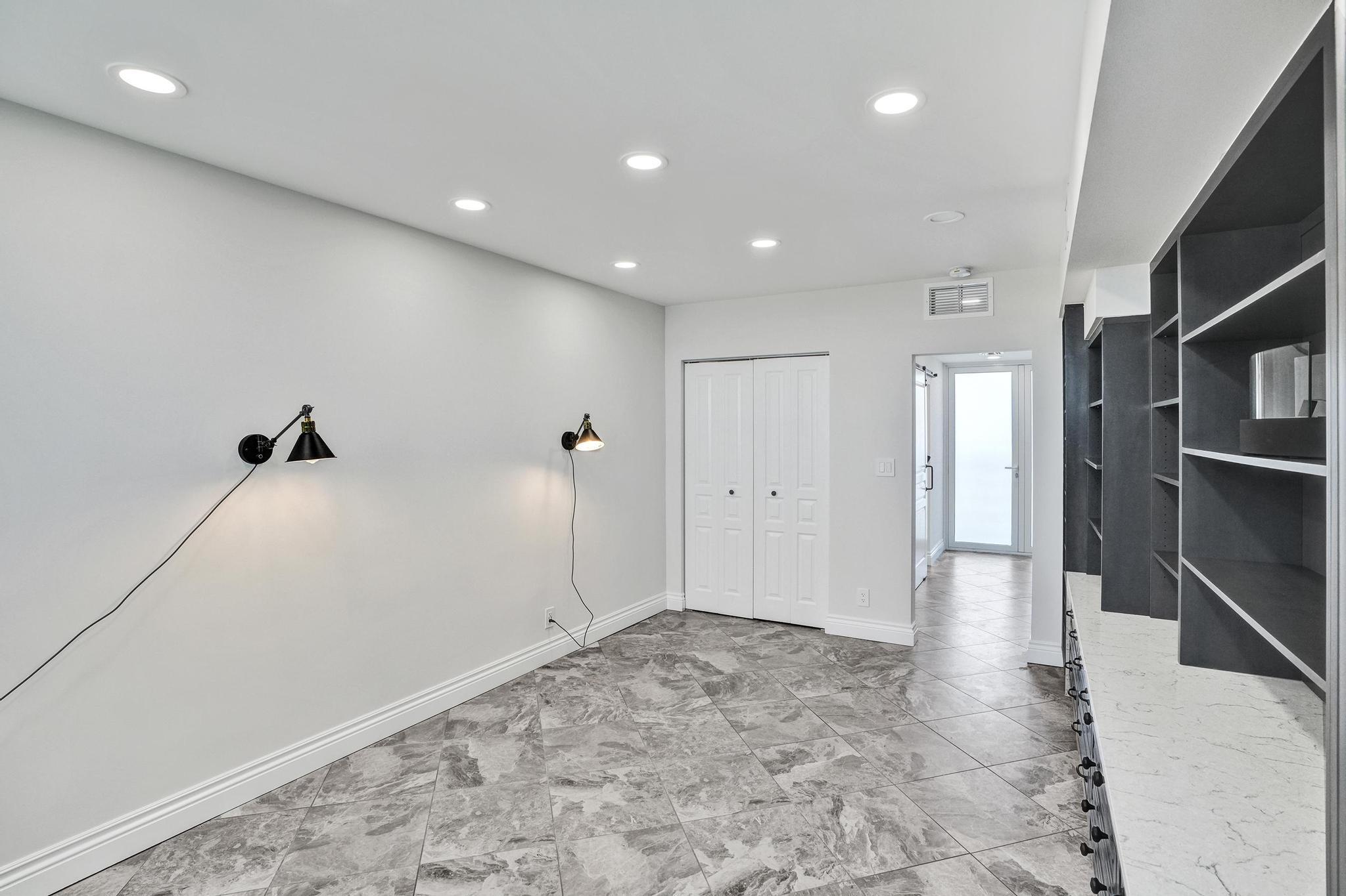 1900 S Ocean Drive 710 Property Photo 19