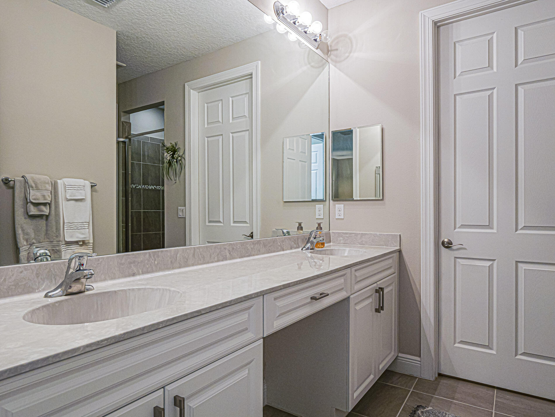 7425 Great Oak Place Property Photo 16