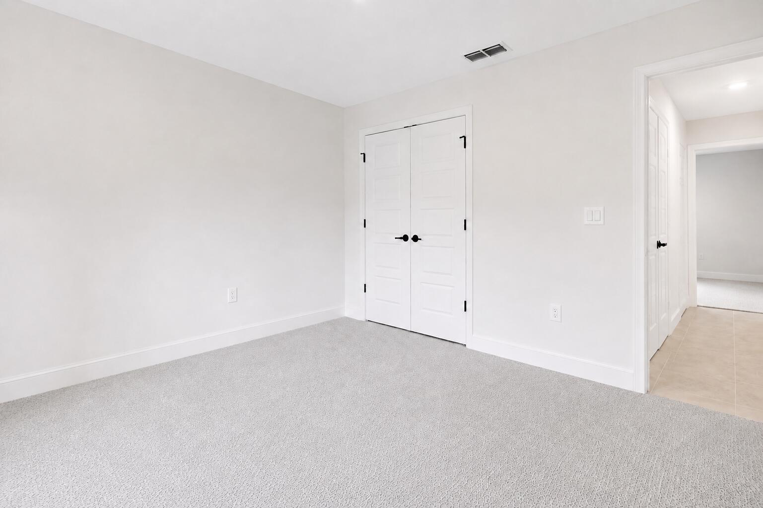 373 Nw Broadview Street Property Photo 9