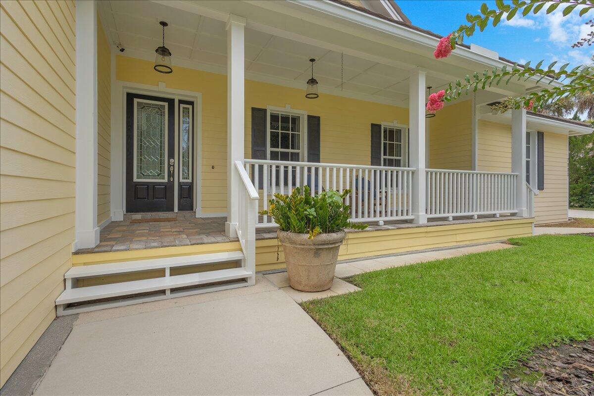 7900 Saddlebrook Drive Property Photo 6