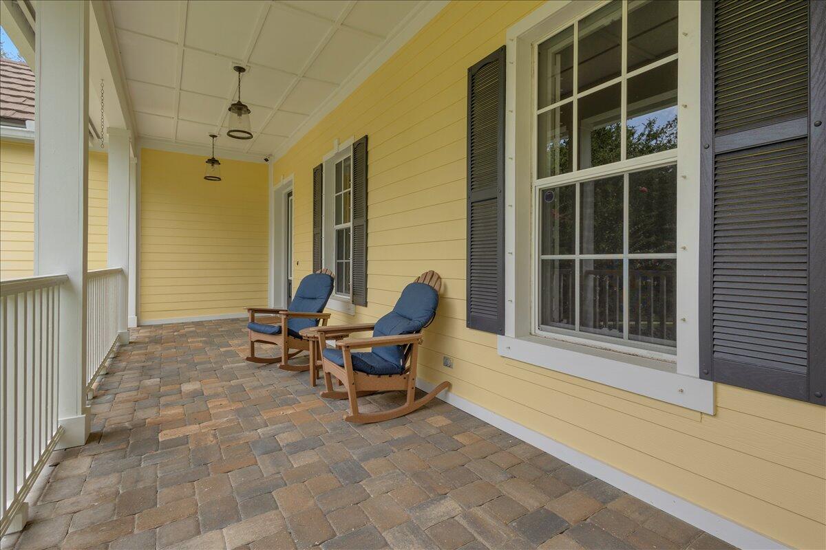 7900 Saddlebrook Drive Property Photo 8