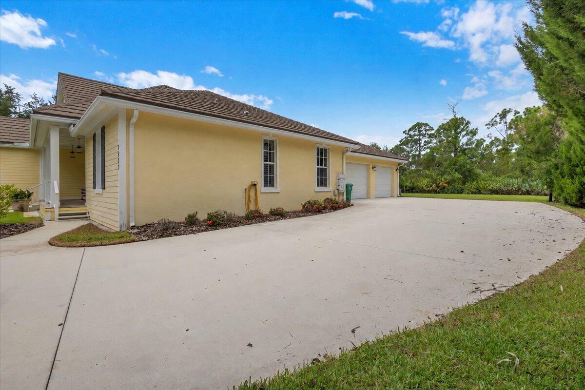 7900 Saddlebrook Drive Property Photo 13