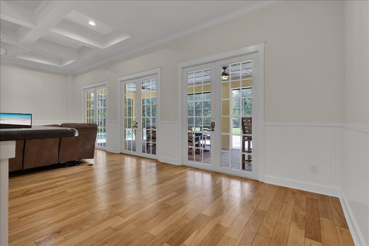 7900 Saddlebrook Drive Property Photo 29