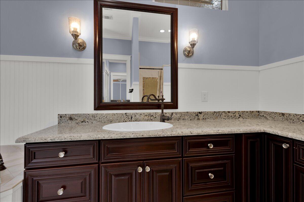 7900 Saddlebrook Drive Property Photo 45