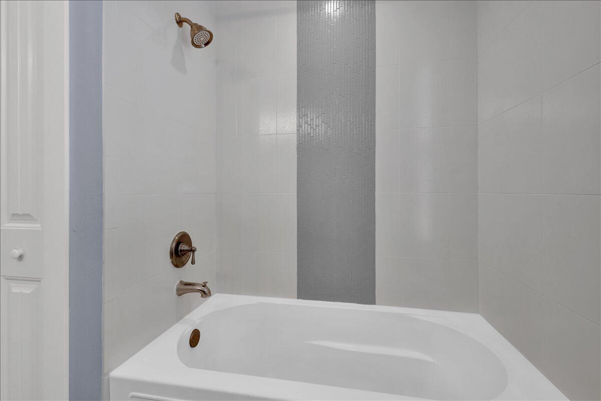 7900 Saddlebrook Drive Property Photo 55