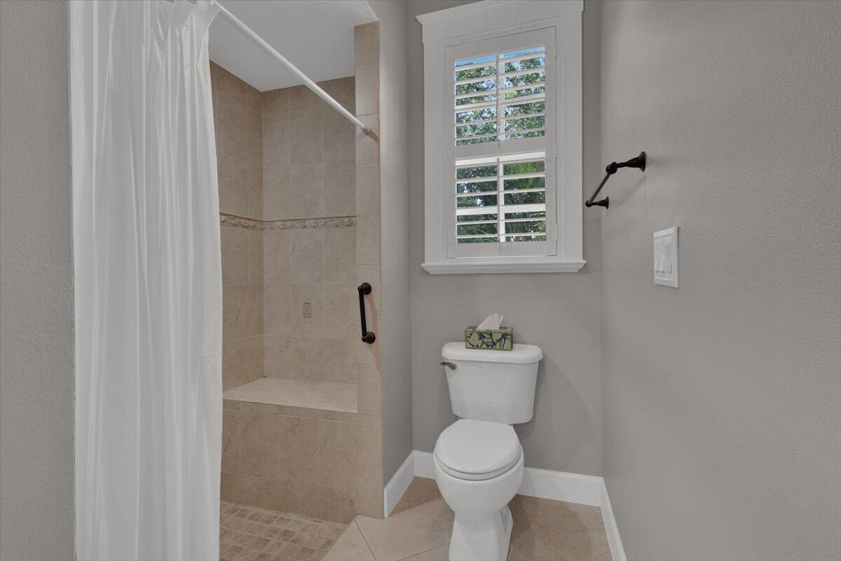 7900 Saddlebrook Drive Property Photo 78