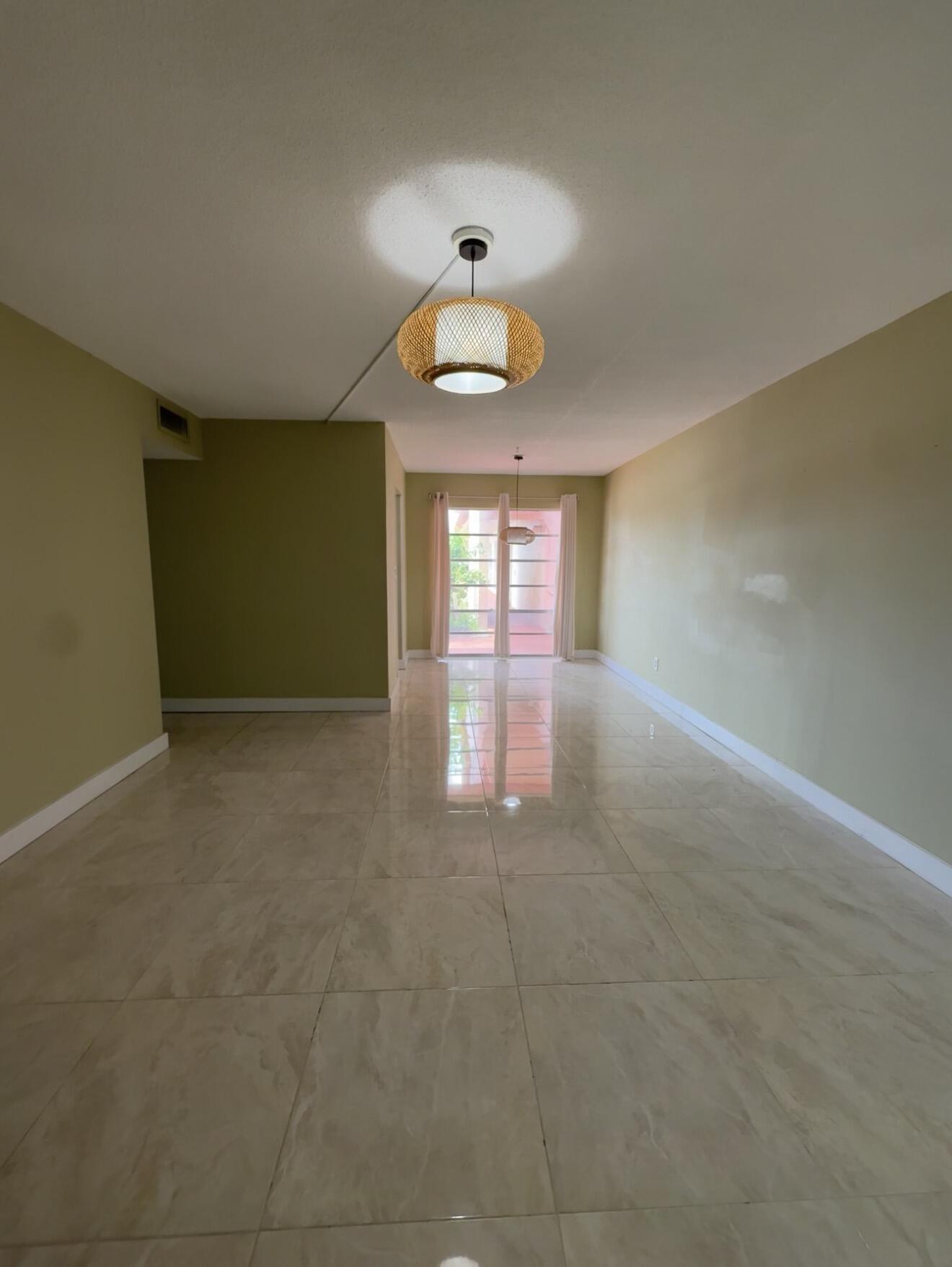 22 Golfs Edge B Property Photo 11