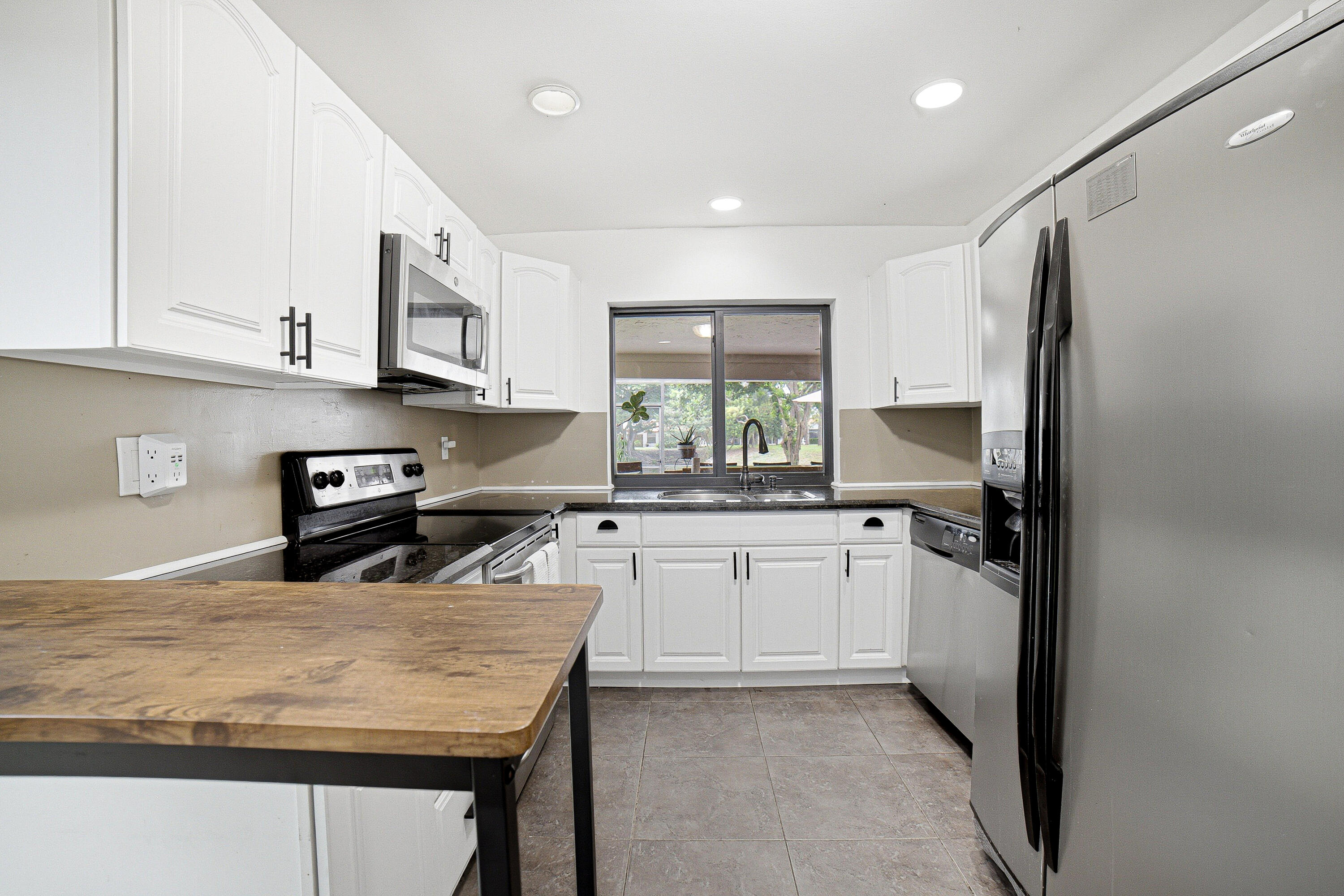 627 Hollows Circle Property Photo 15