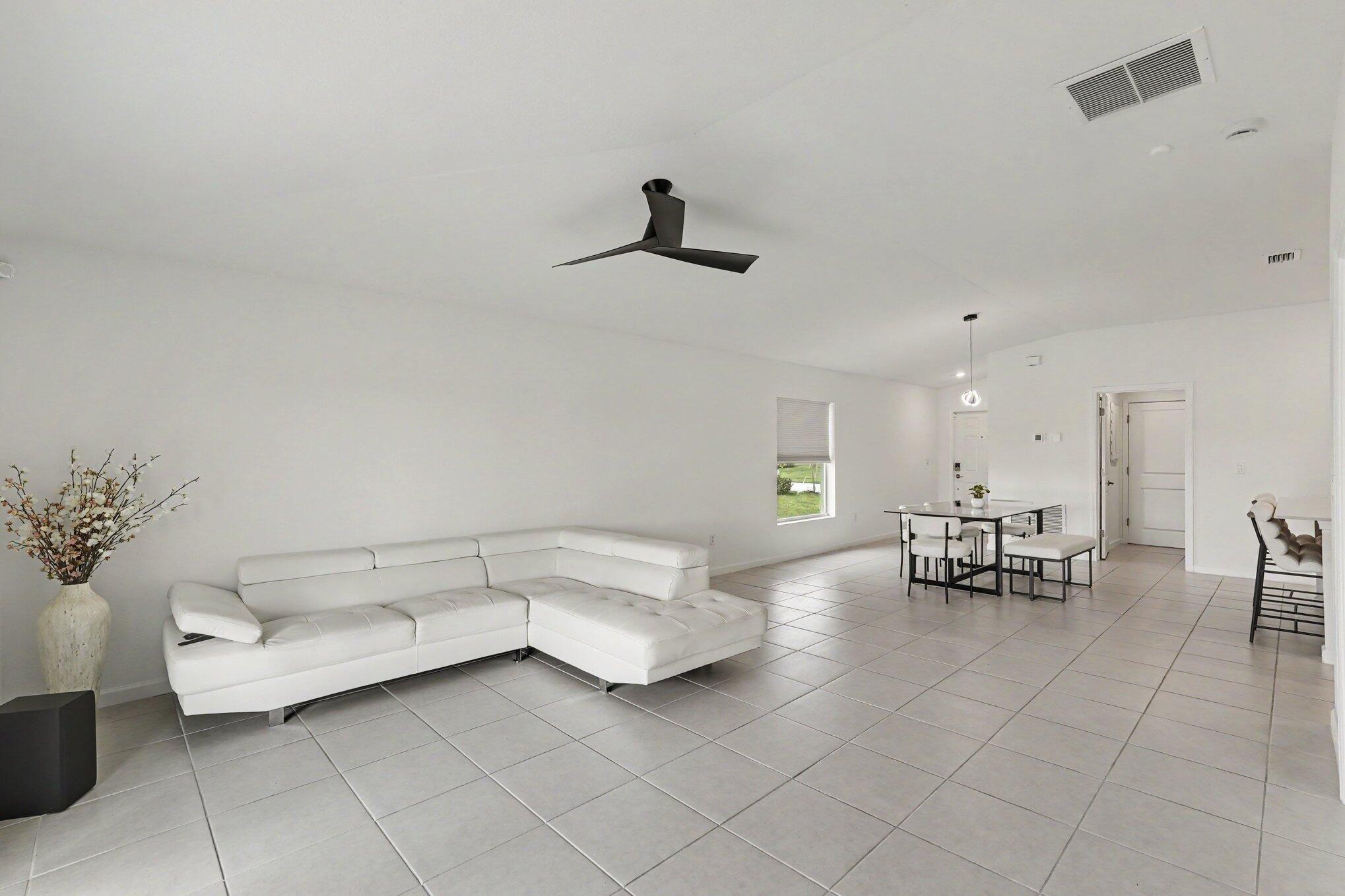 969 Bent Creek Drive Property Photo 13