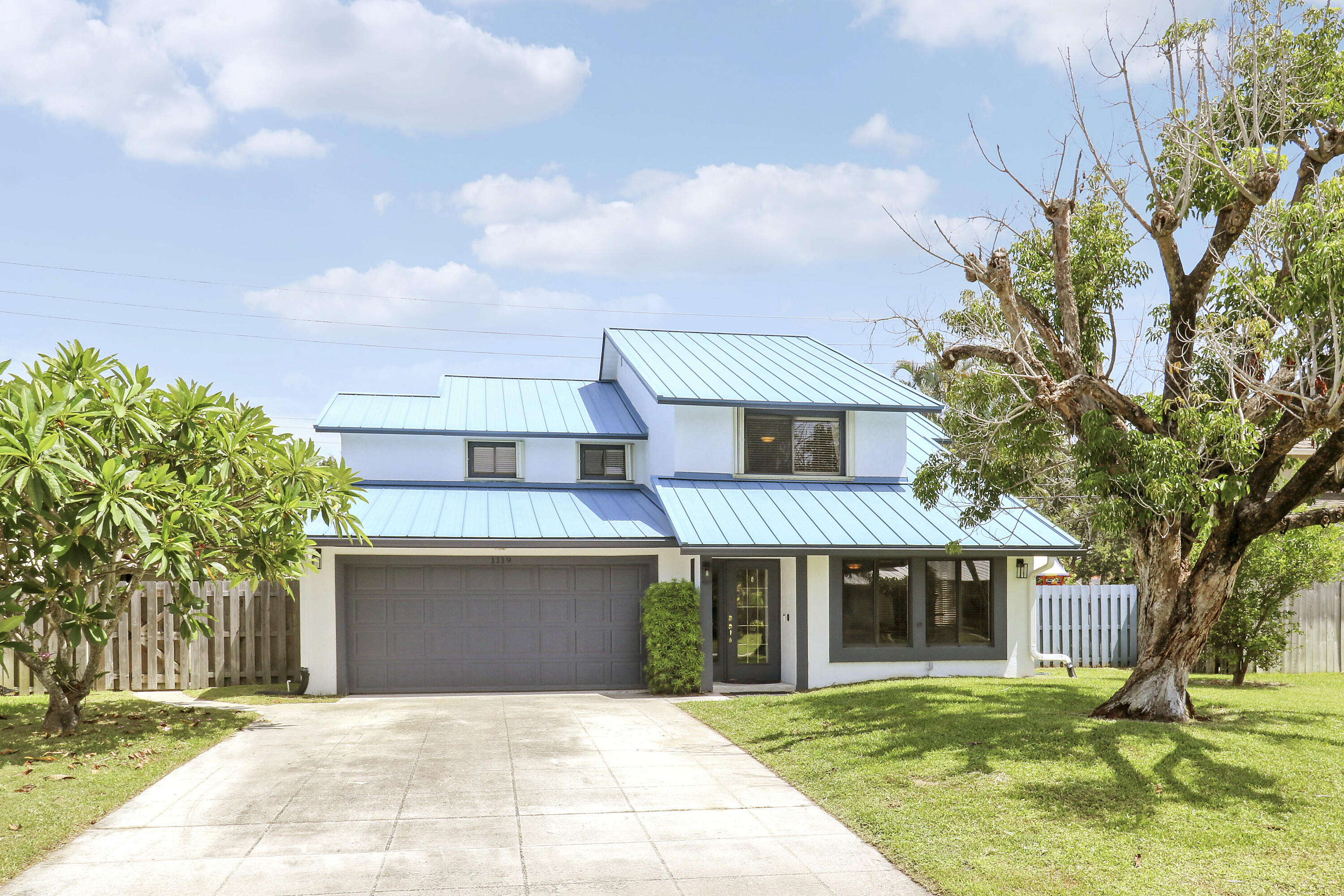 1119 Rainwood Circle Property Photo 1