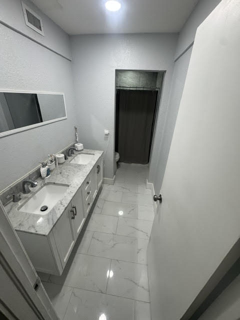 5090 Elmhurst Road C Property Photo 11