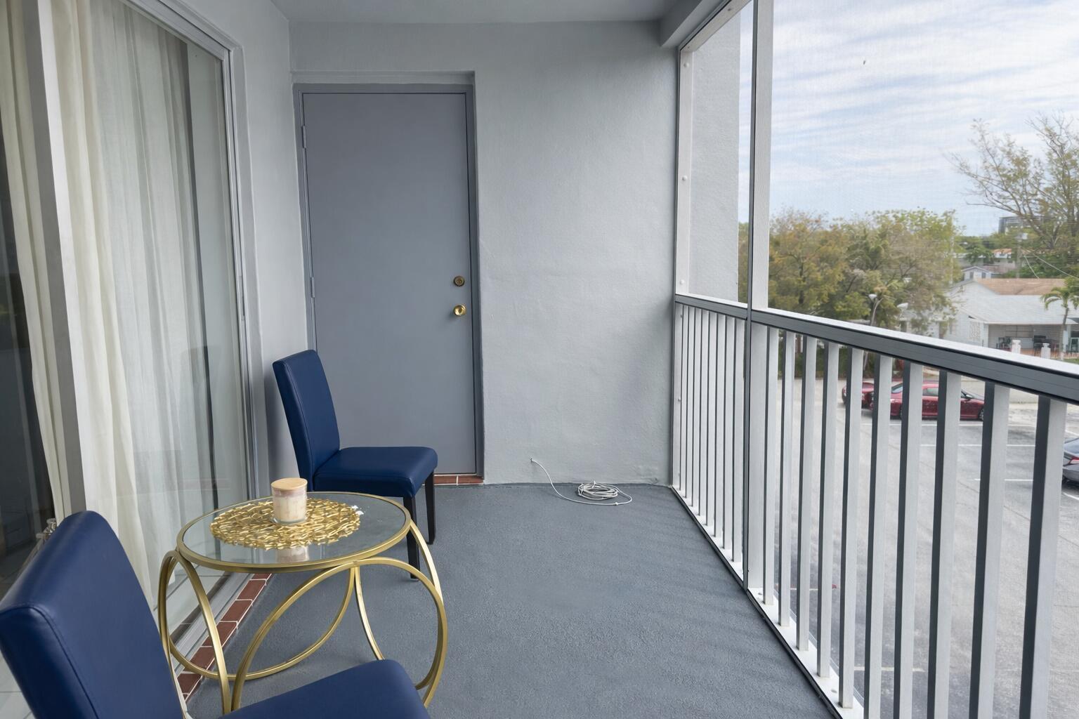 215 Se 3rd Avenue 306d Property Photo 2