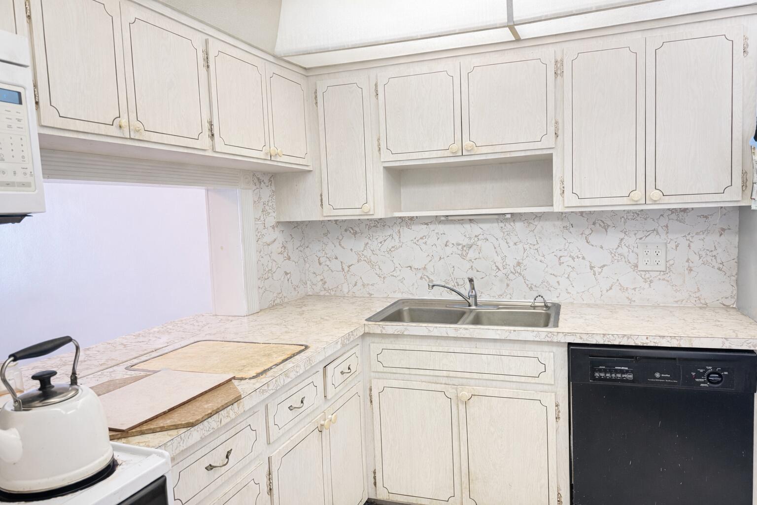 215 Se 3rd Avenue 306d Property Photo 6