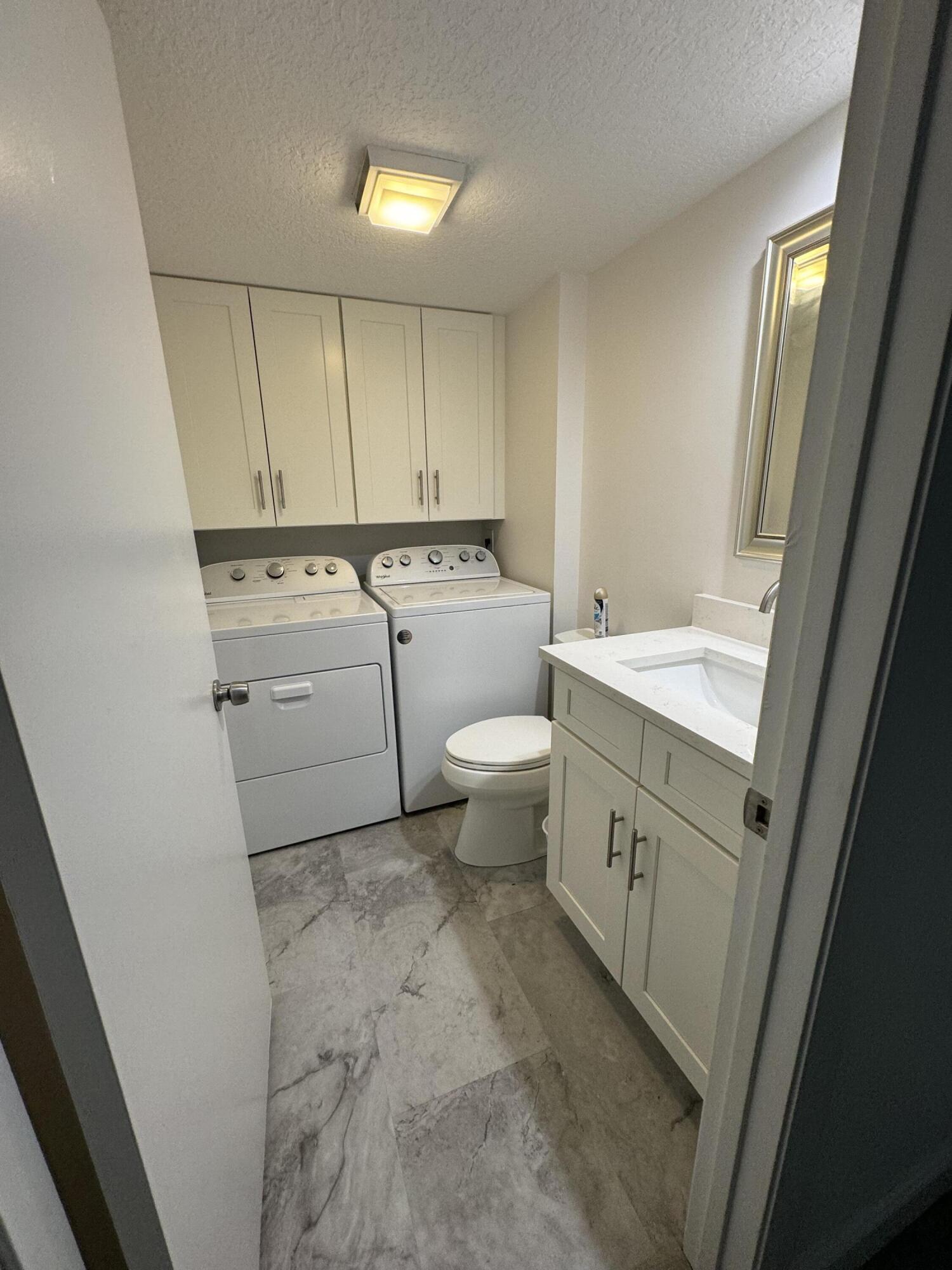 1801 18th Way Property Photo 3