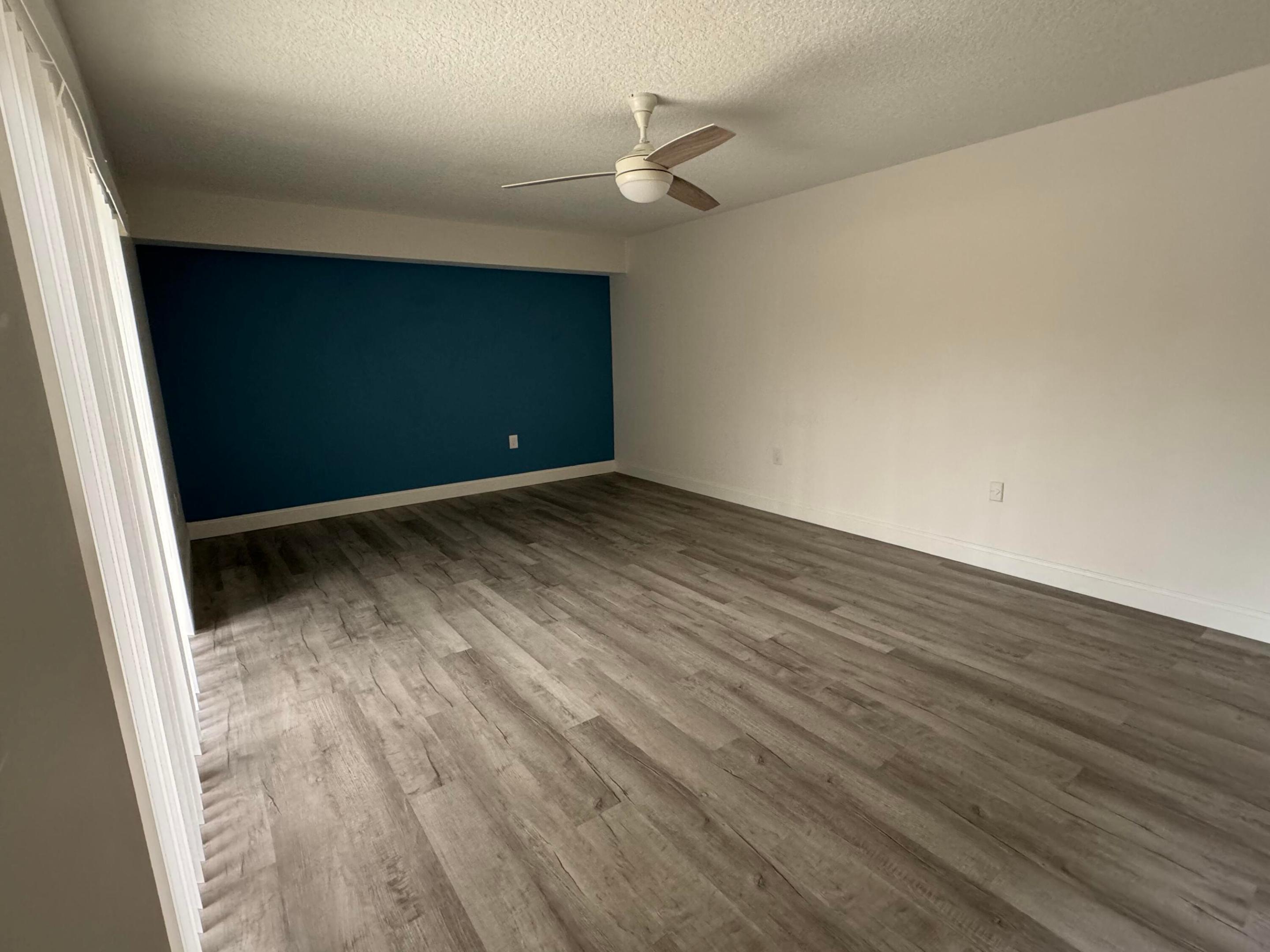 1801 18th Way Property Photo 6