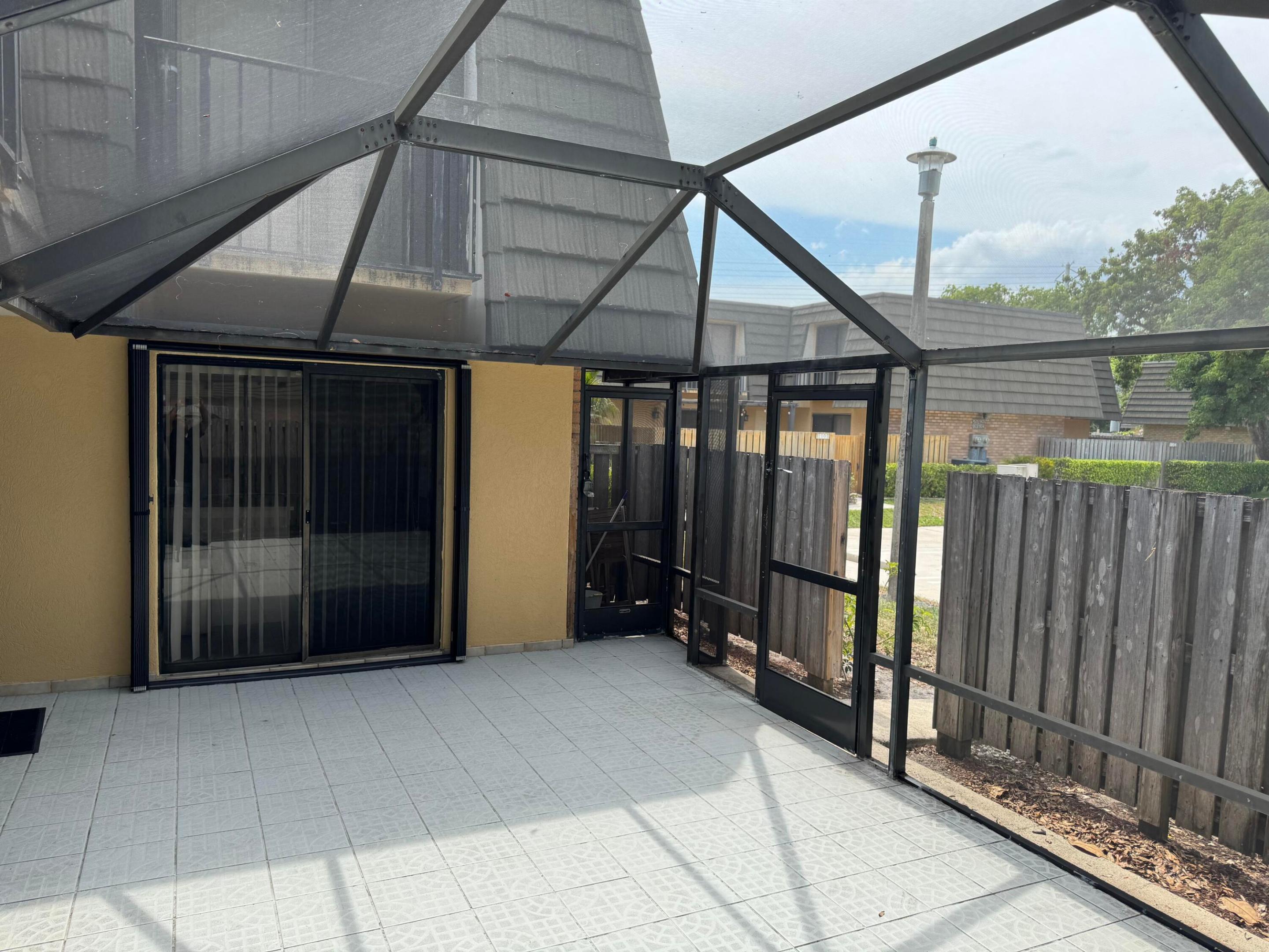 1801 18th Way Property Photo 7