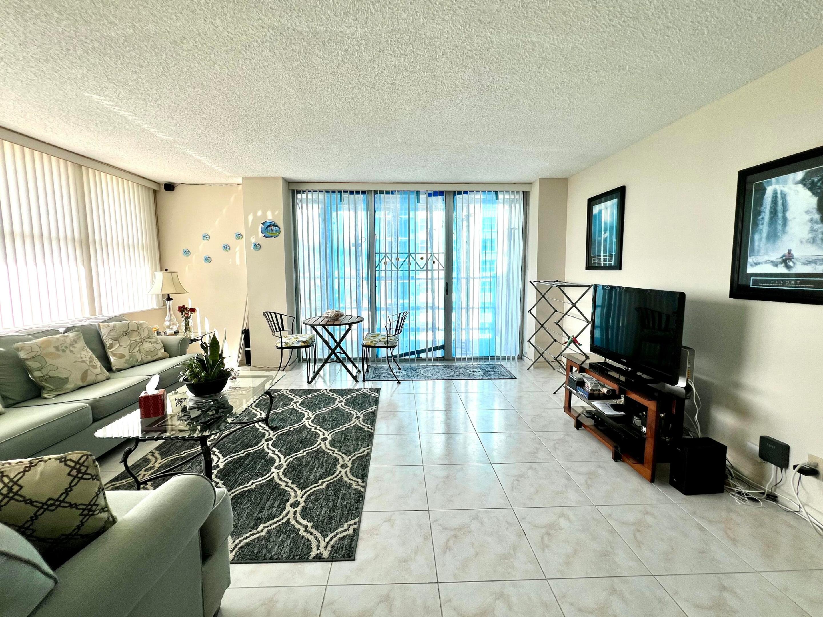 111 Briny Avenue 1511 Property Photo 10