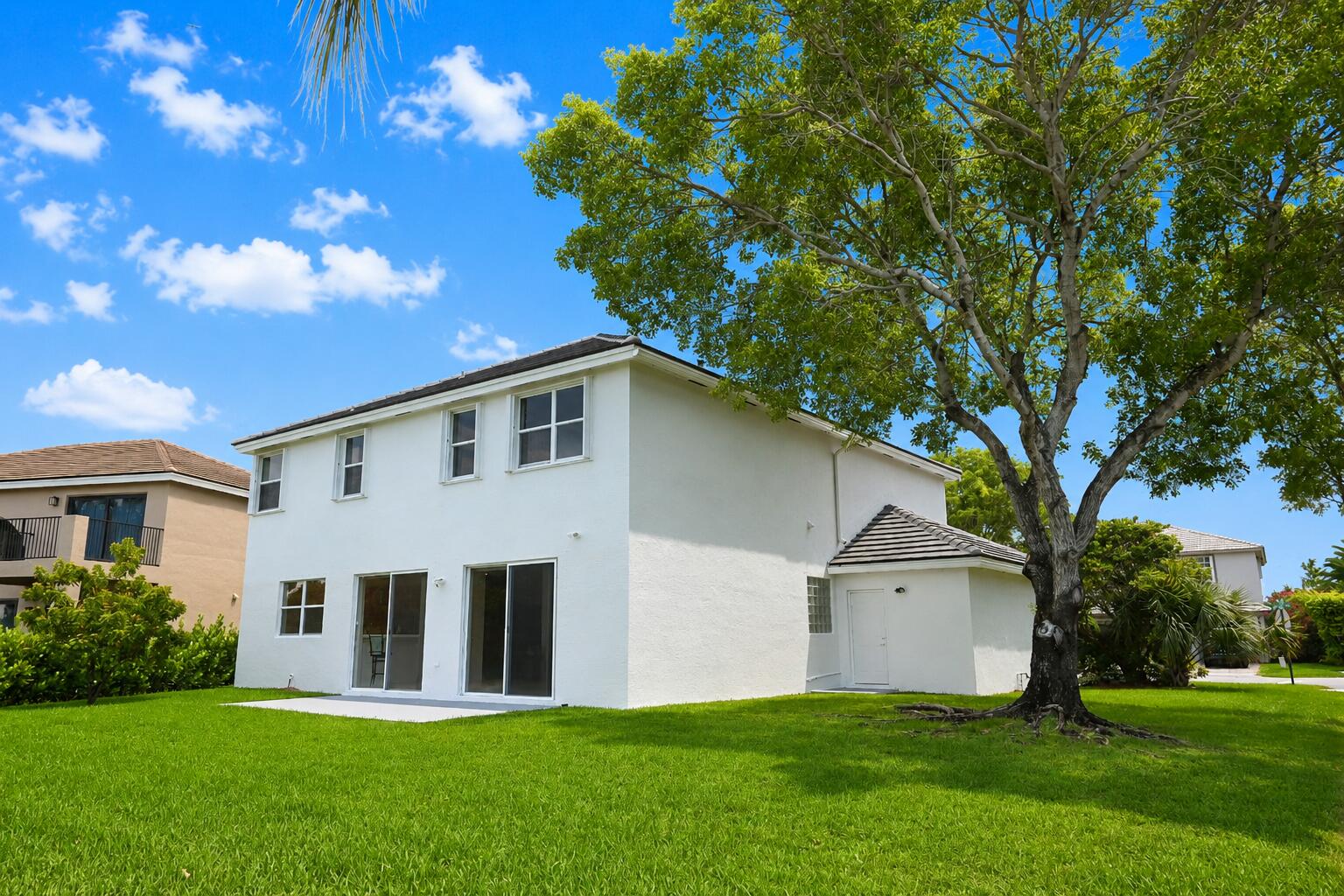 609 Sw 167th Way Property Photo 3