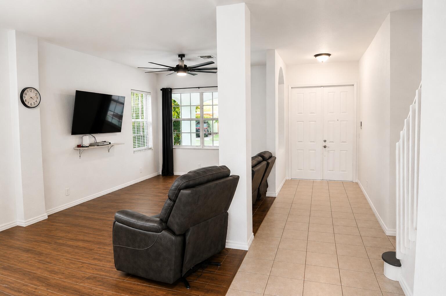 609 Sw 167th Way Property Photo 4