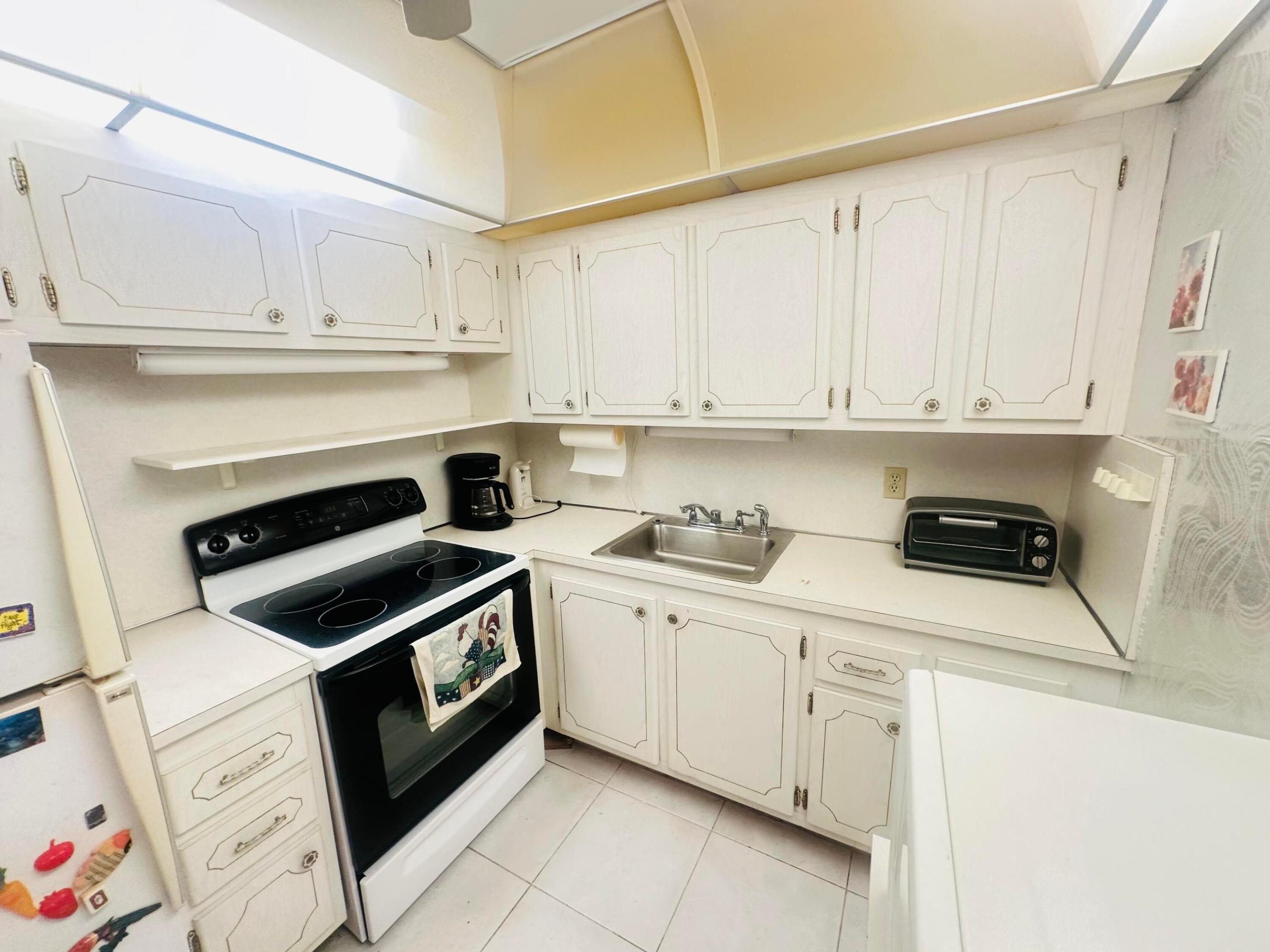 2017 Farnham N Property Photo 7